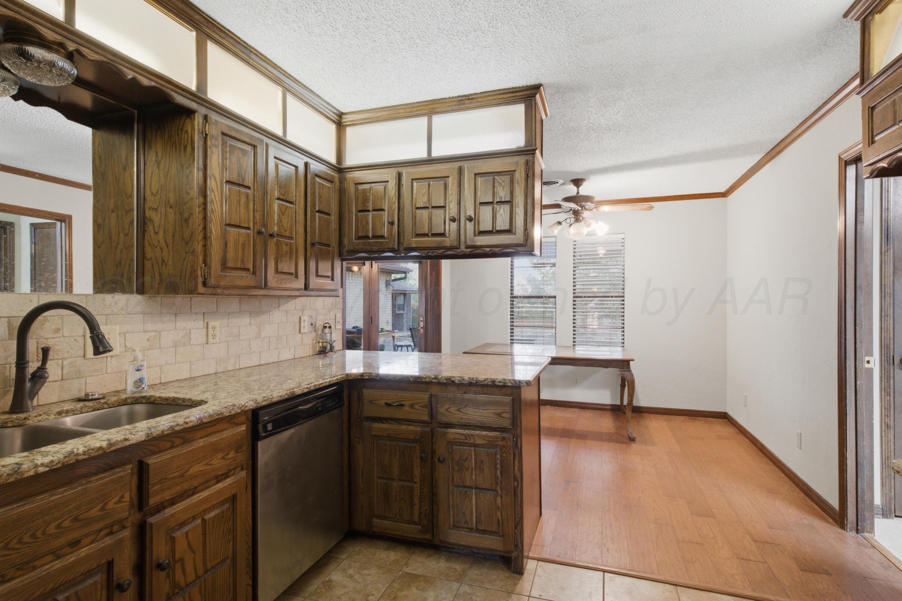 6316 Cedar Hollow Drive Property Photo 9