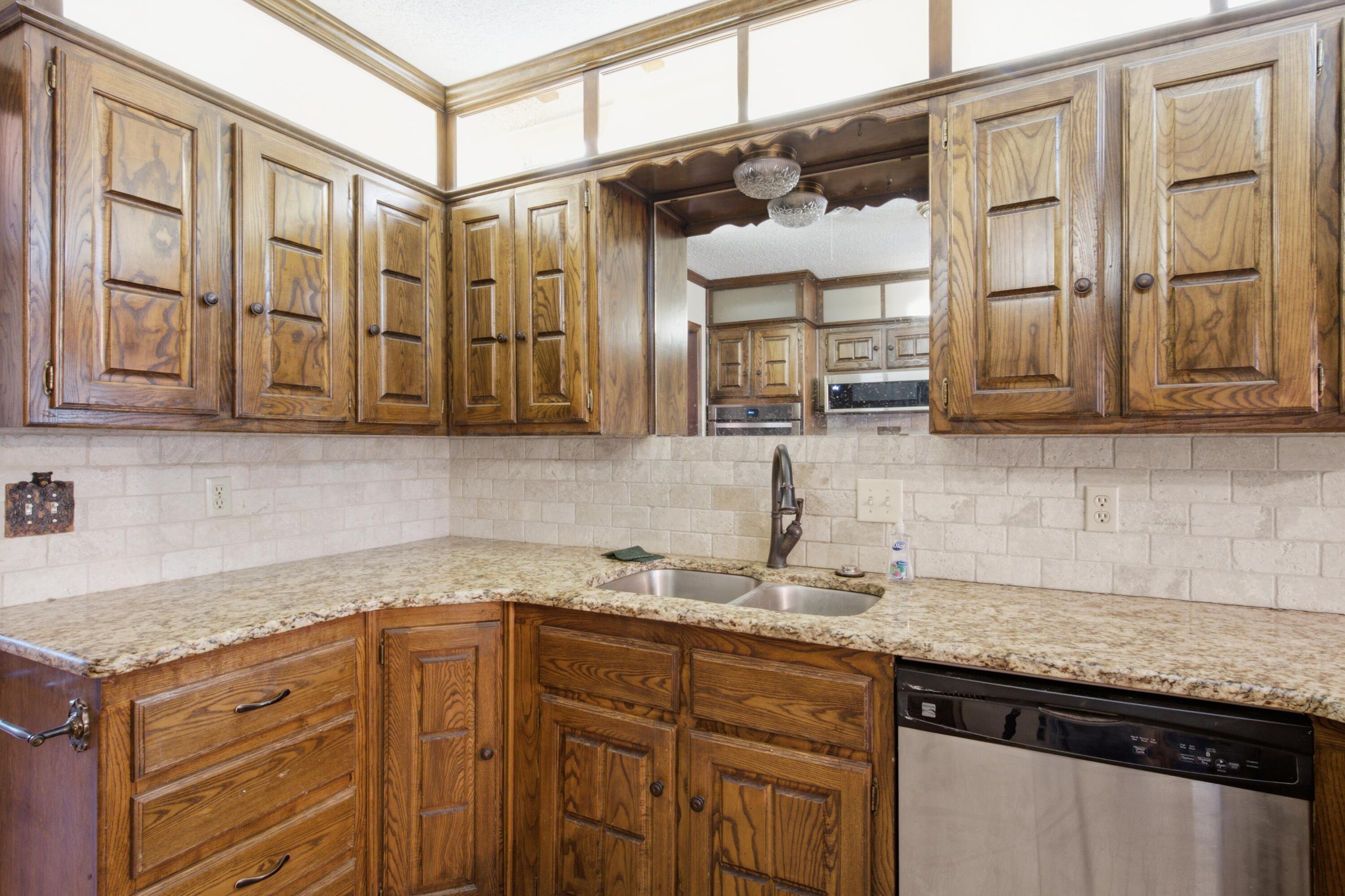 6316 Cedar Hollow Drive Property Photo 10