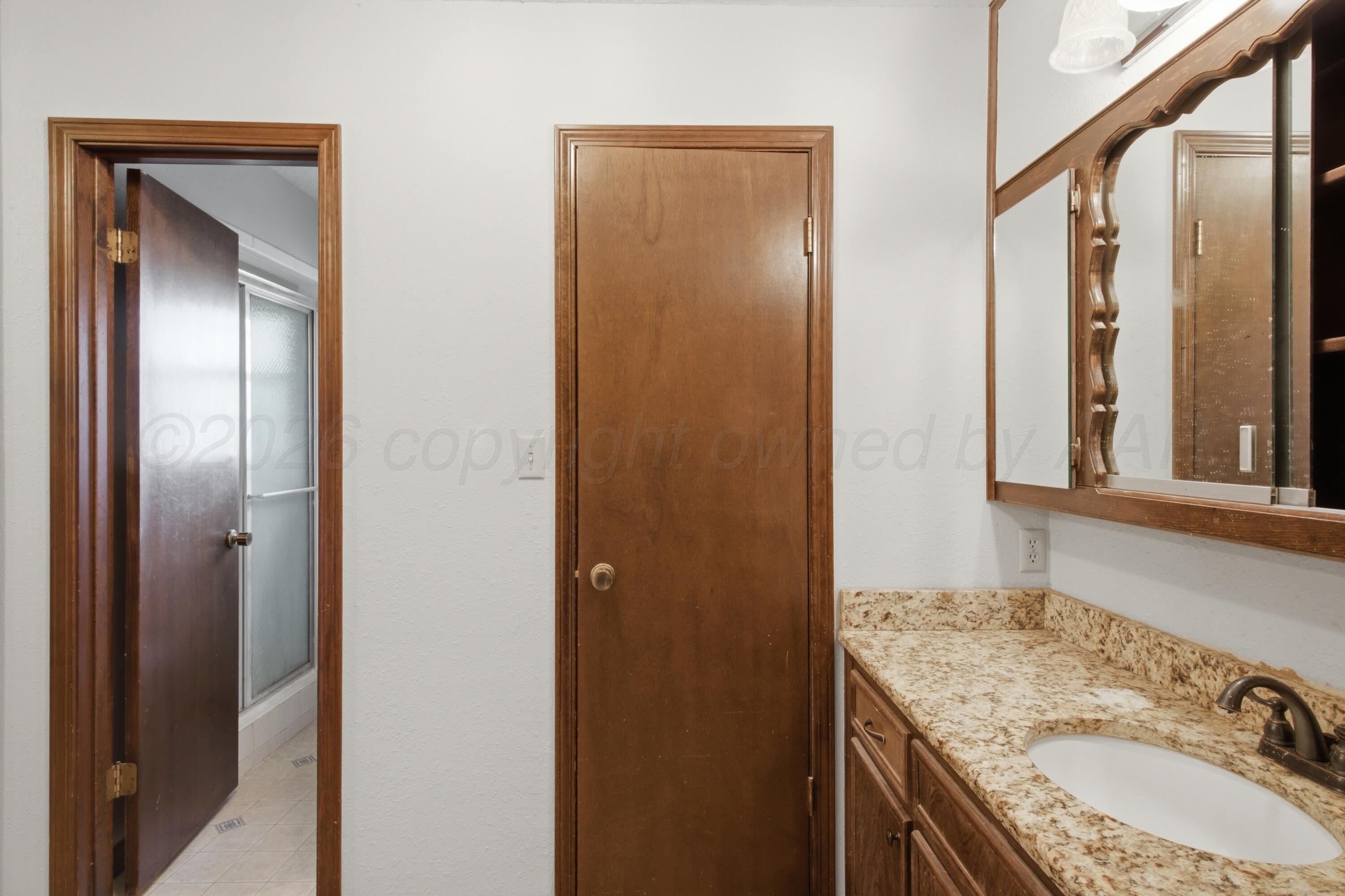 6316 Cedar Hollow Drive Property Photo 20