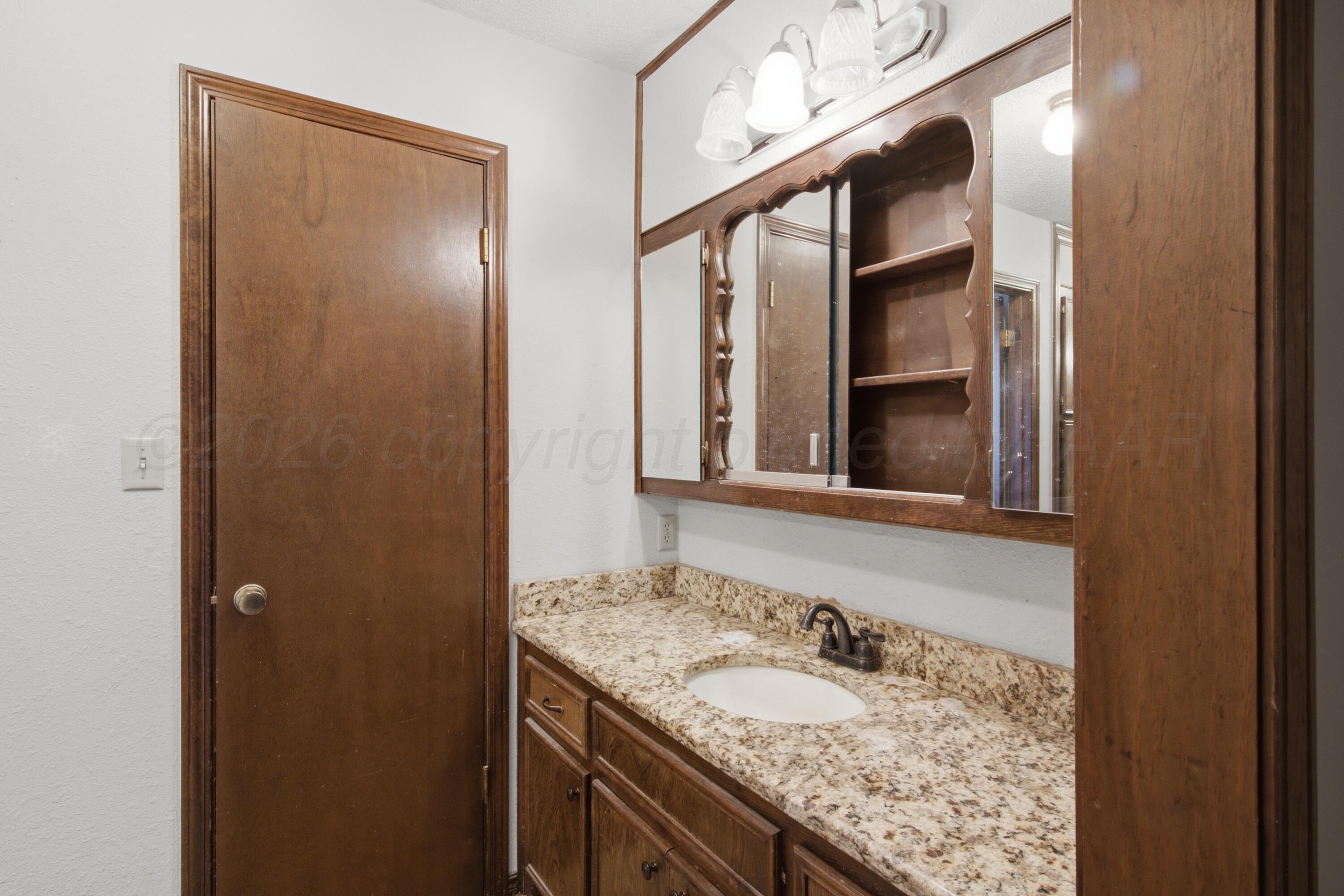 6316 Cedar Hollow Drive Property Photo 21
