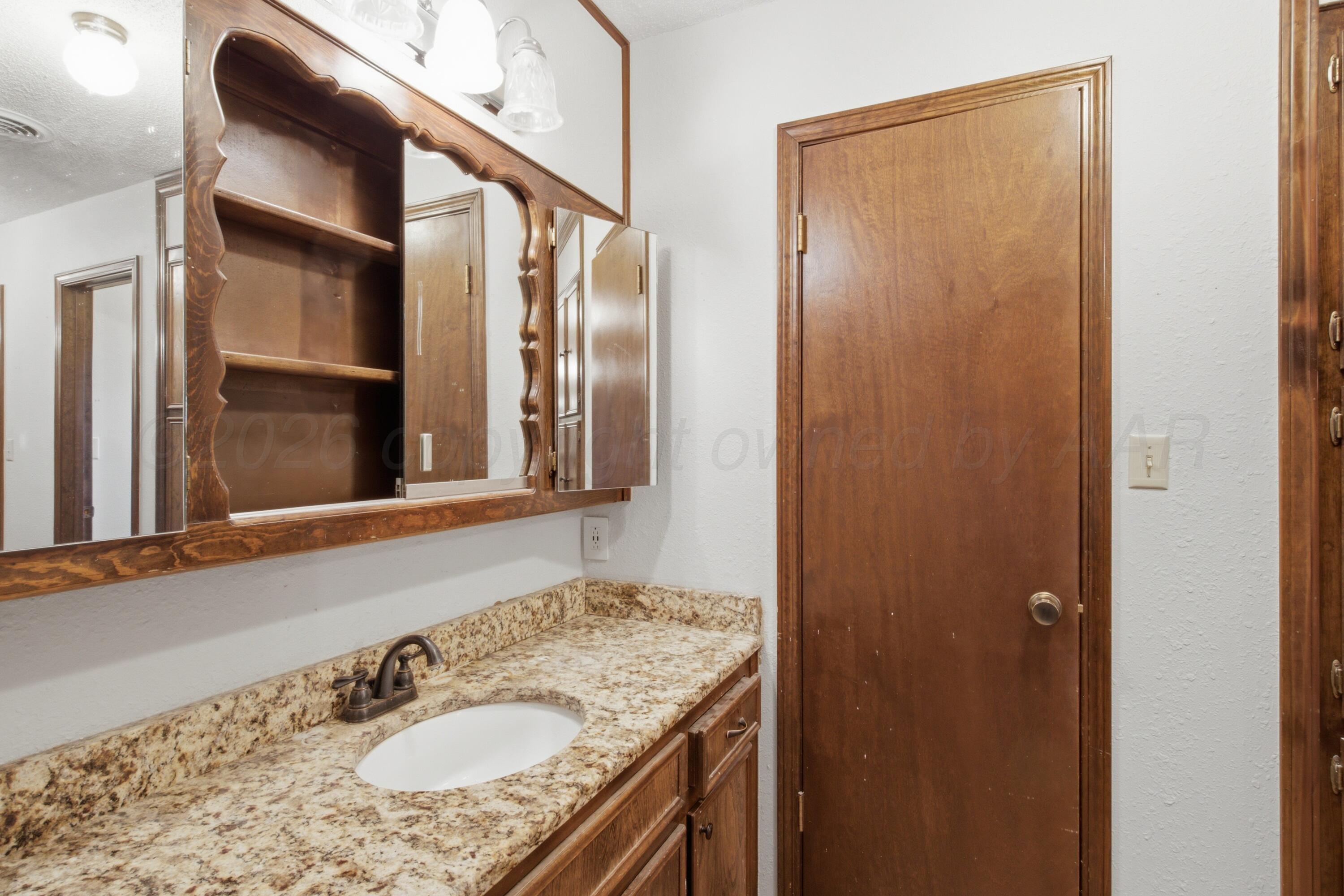 6316 Cedar Hollow Drive Property Photo 24