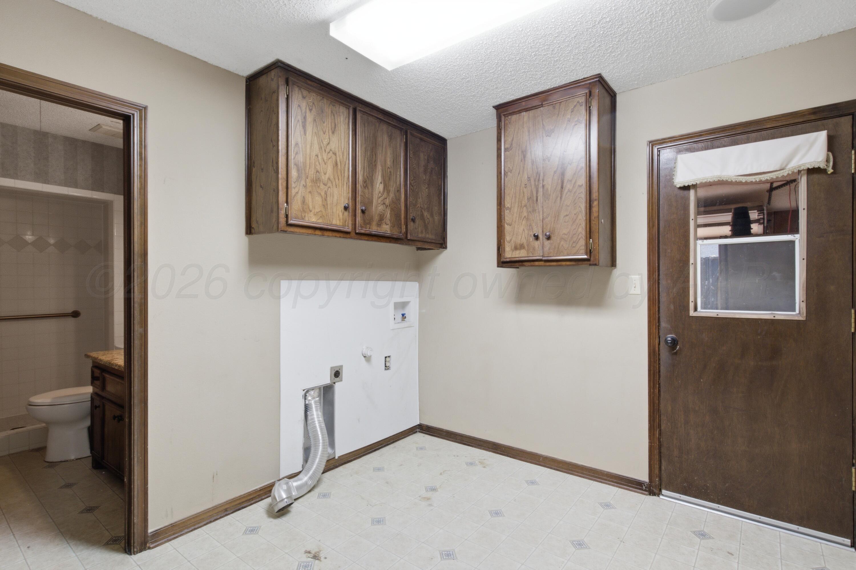 6316 Cedar Hollow Drive Property Photo 35