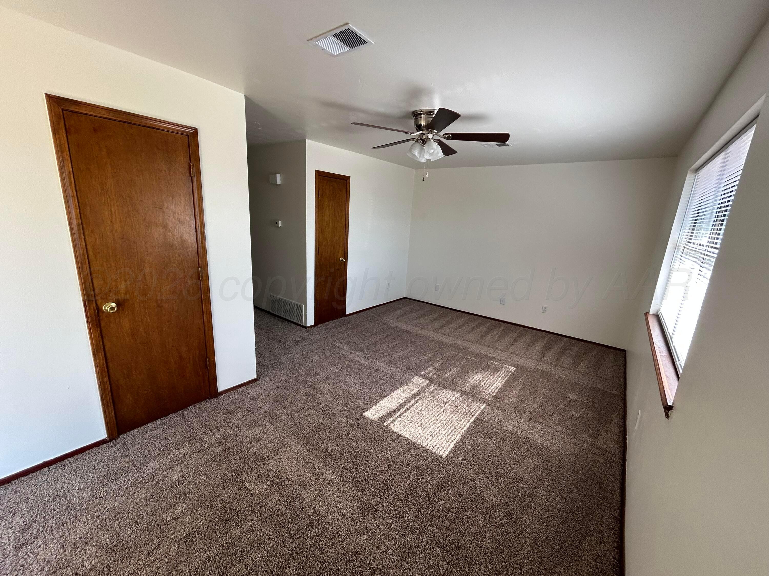 901 N Maryland Street Property Photo 2