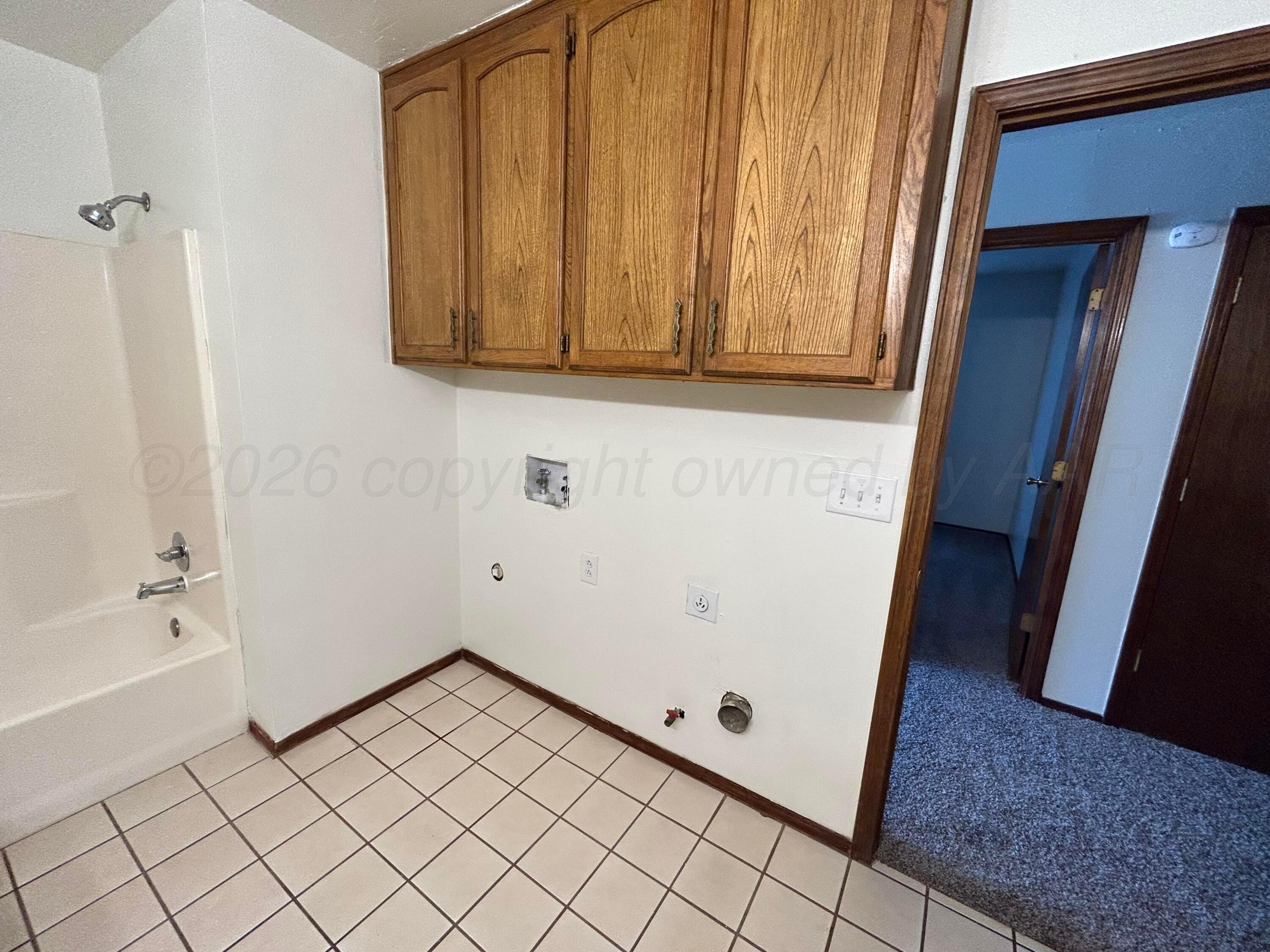 901 N Maryland Street Property Photo 5