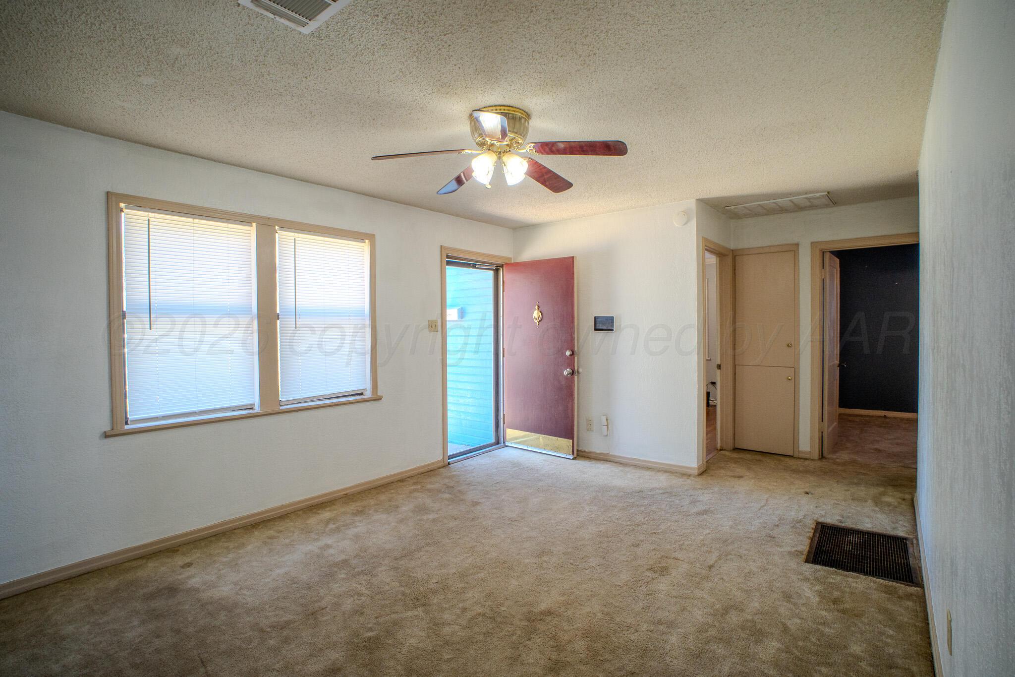 505 Sw 45th Avenue Property Photo 3