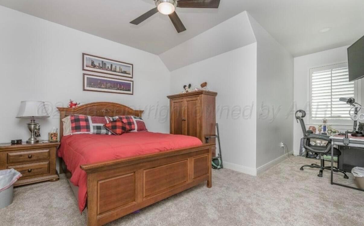 9405 Stonecrest Drive Property Photo 10