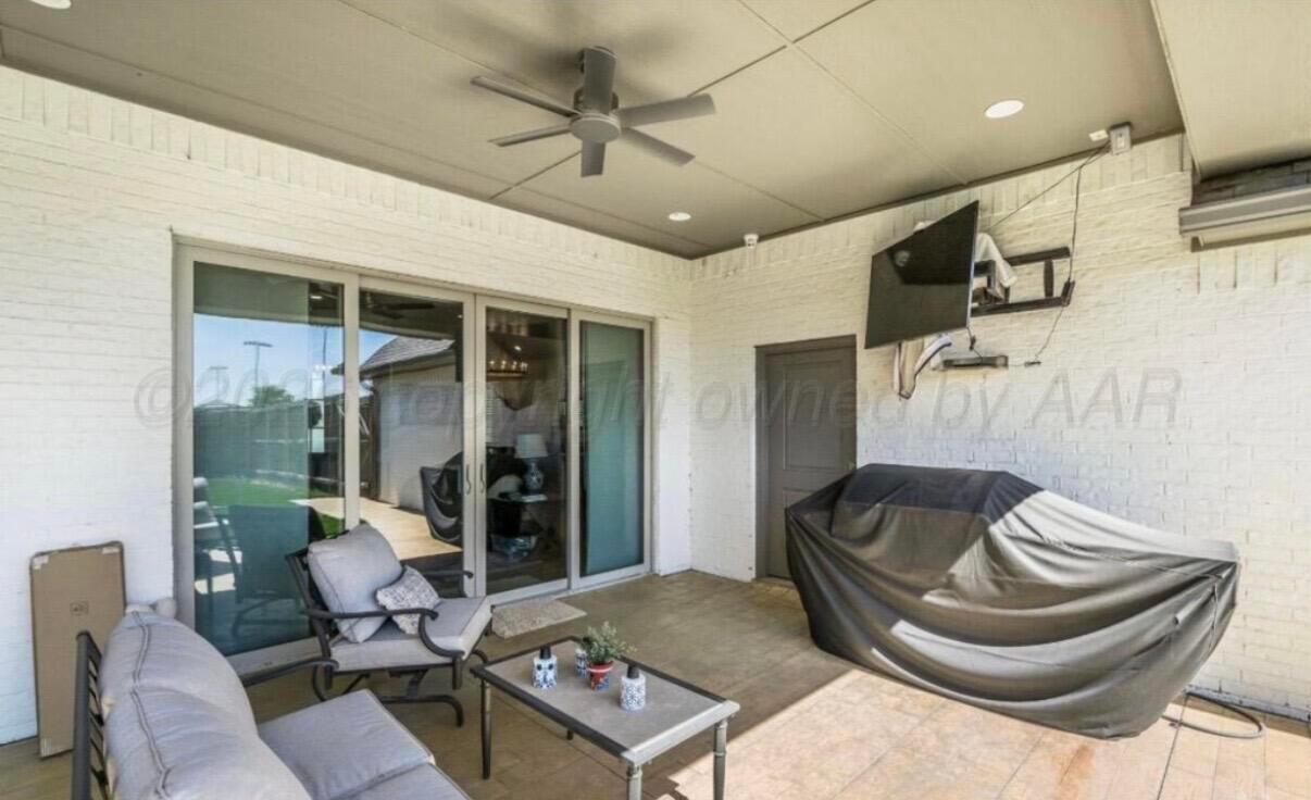 9405 Stonecrest Drive Property Photo 14