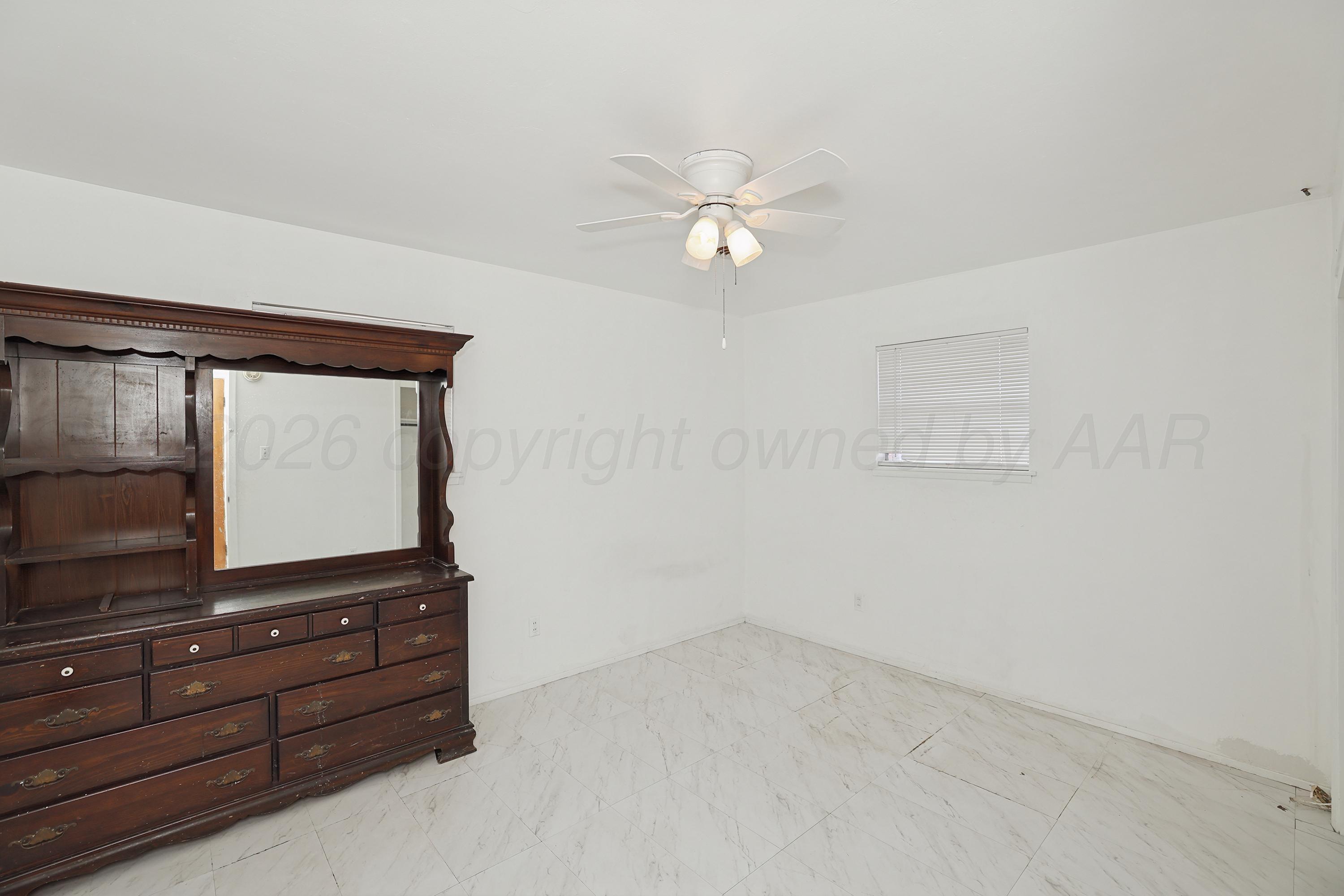 1252 Iris Street Property Photo 11