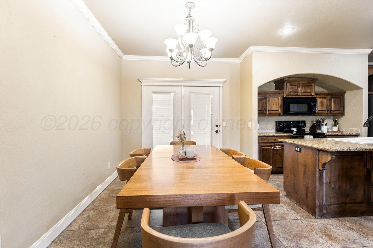 9900 Addelyn Avenue Property Photo 11