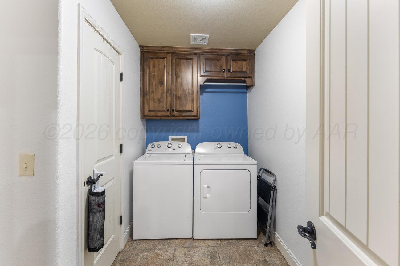 9900 Addelyn Avenue Property Photo 30