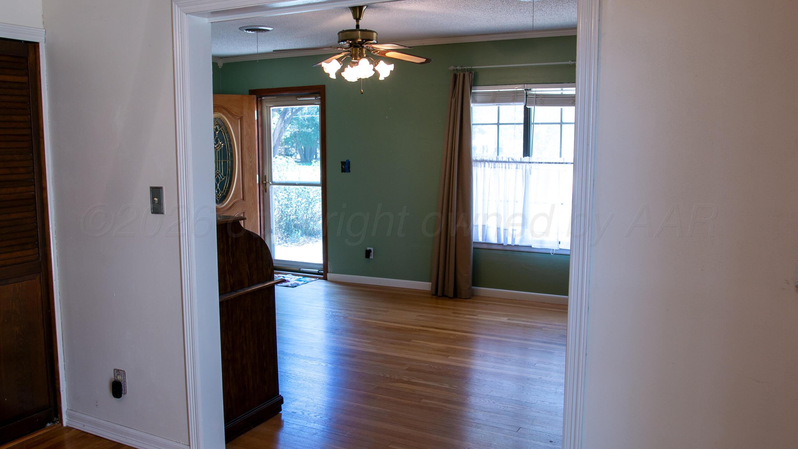 112 Ernest Lee Drive Property Photo 4