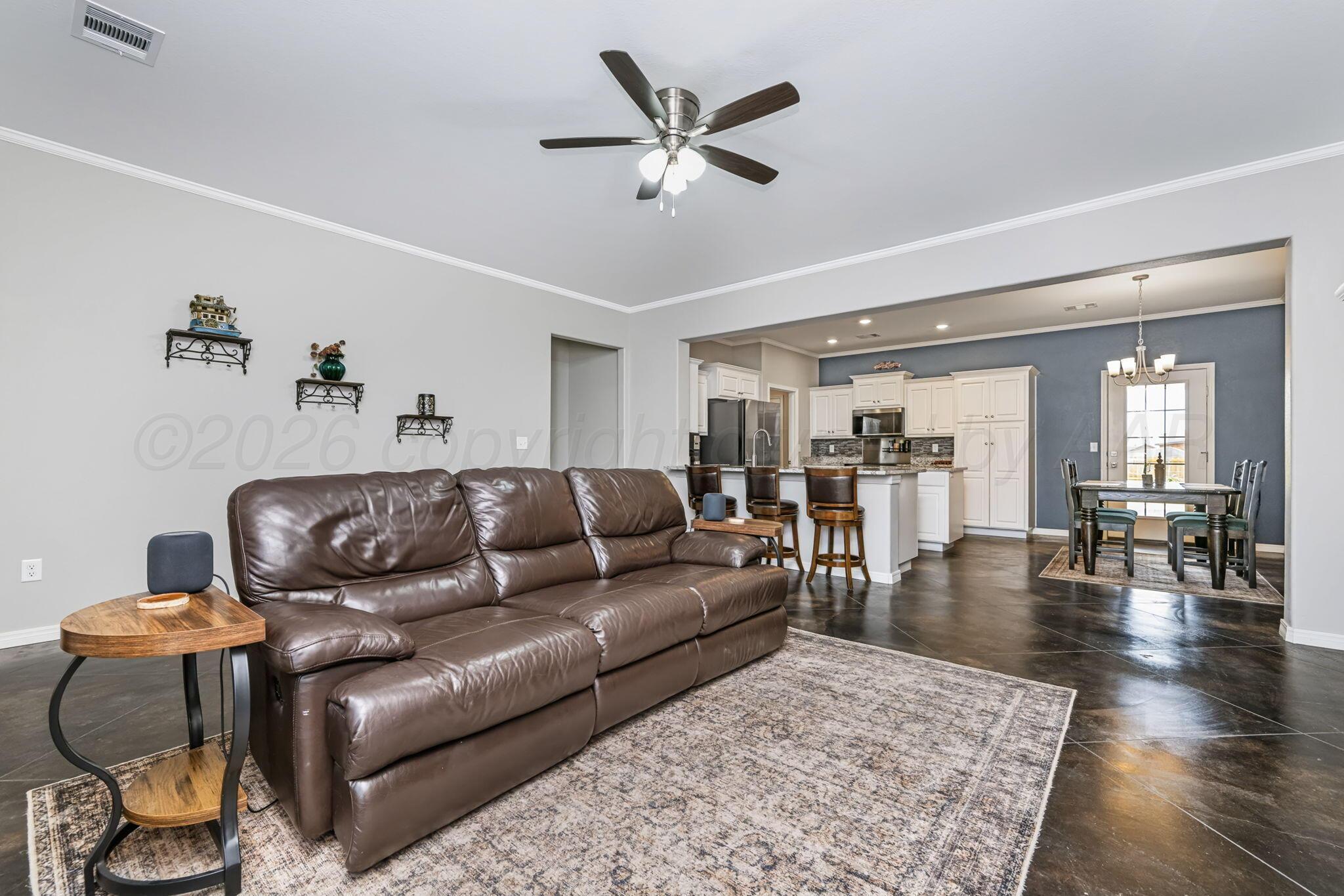 7607 Wellington Court Property Photo 6