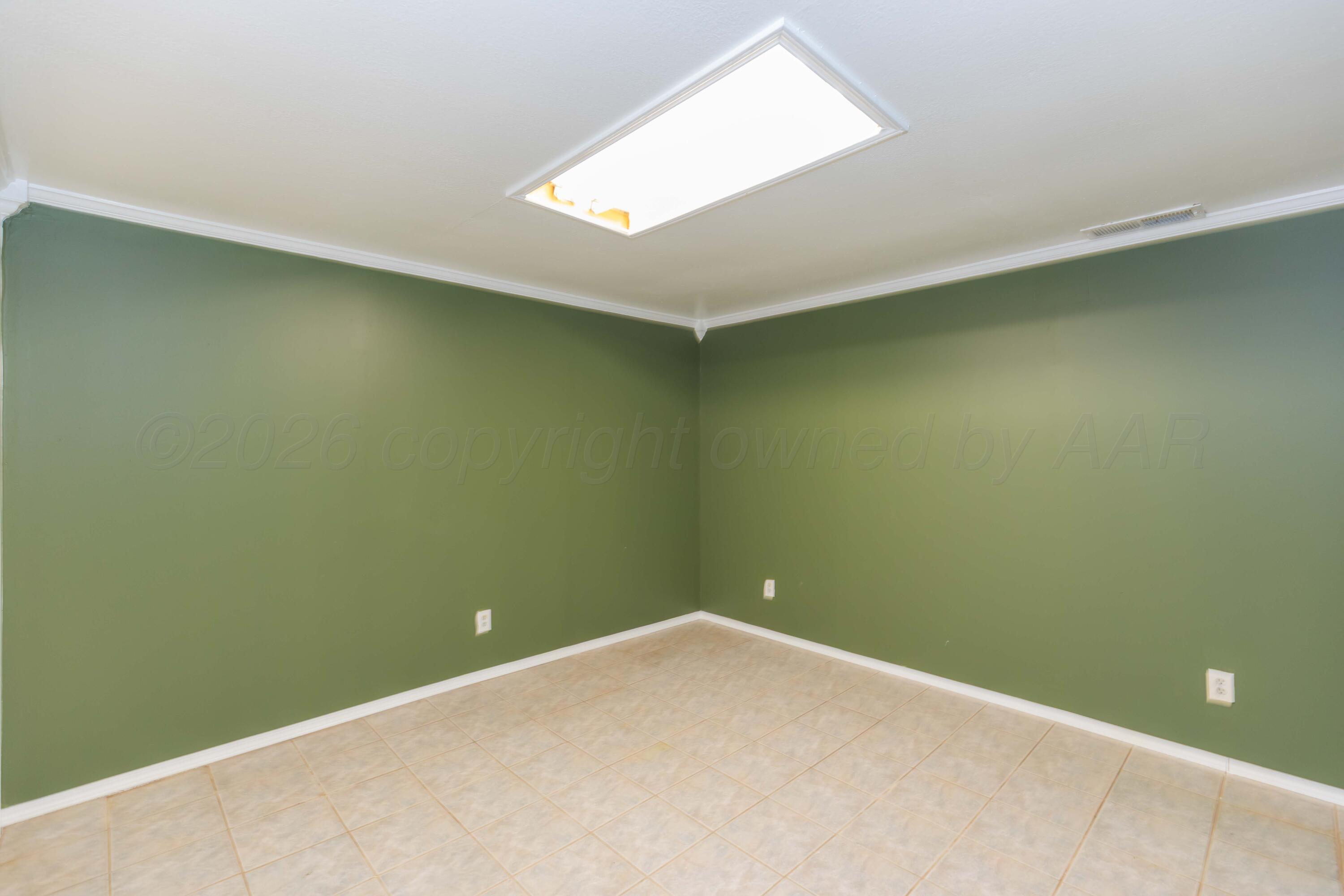 2901 S Apache Street Property Photo 13