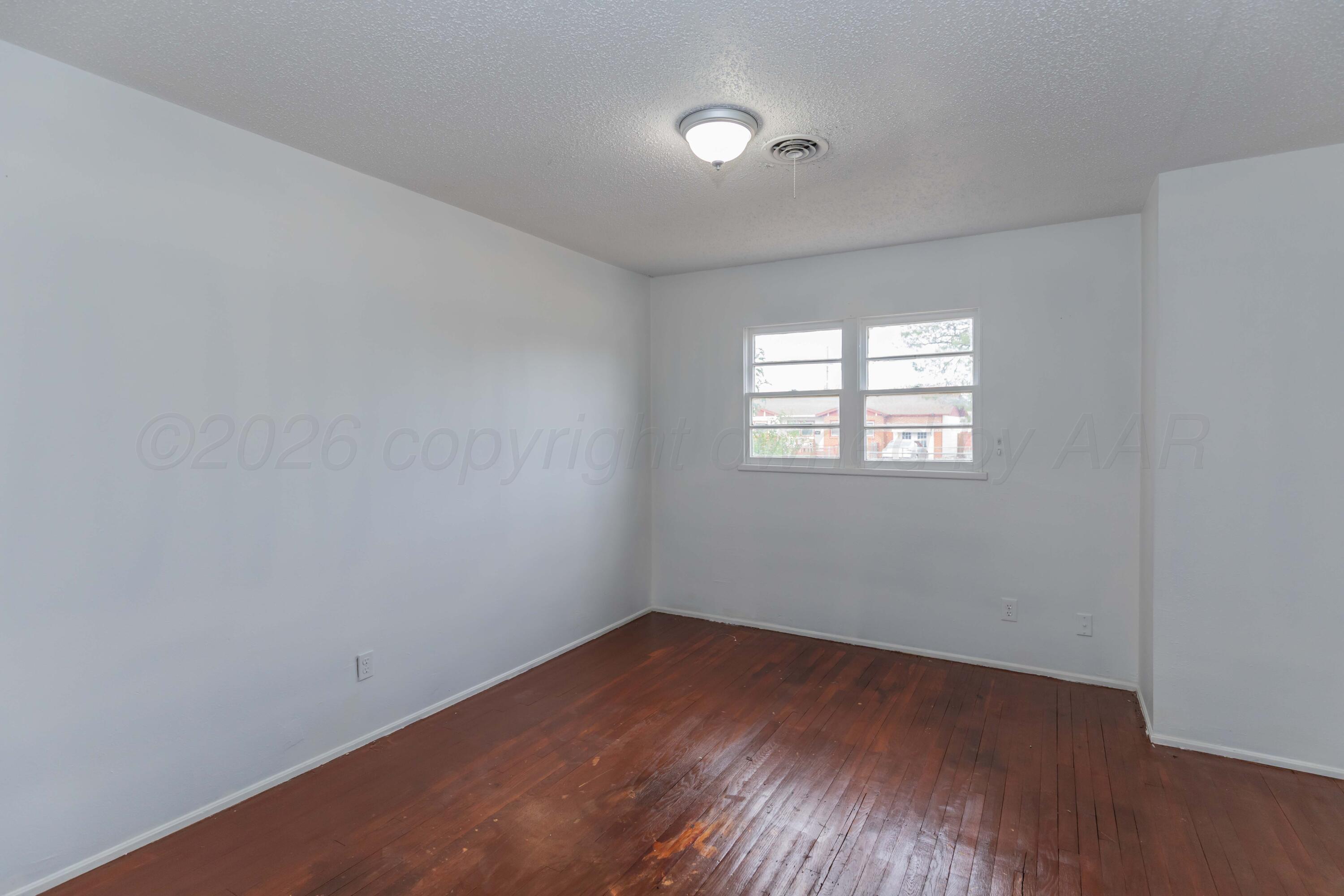 2901 S Apache Street Property Photo 15