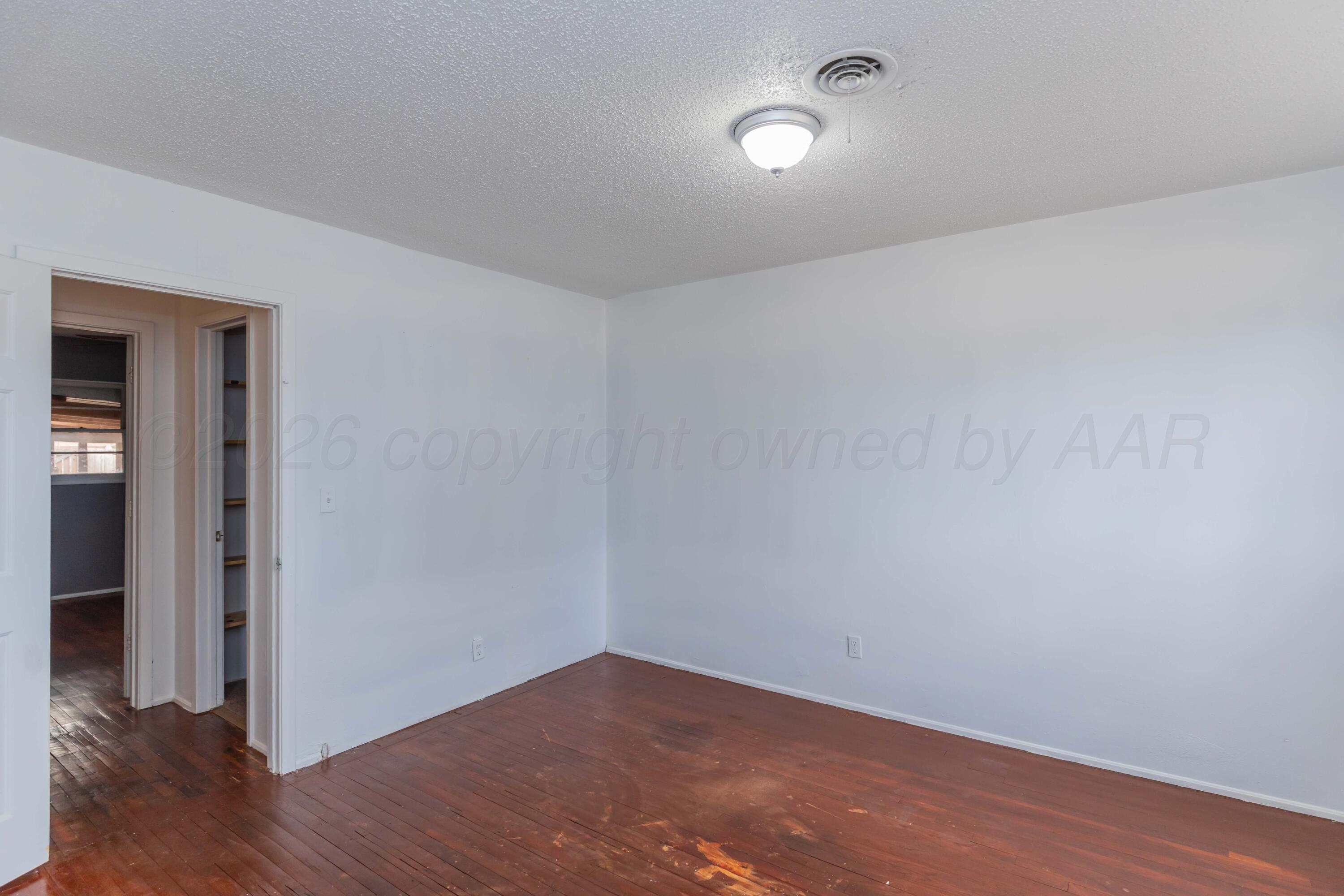 2901 S Apache Street Property Photo 18