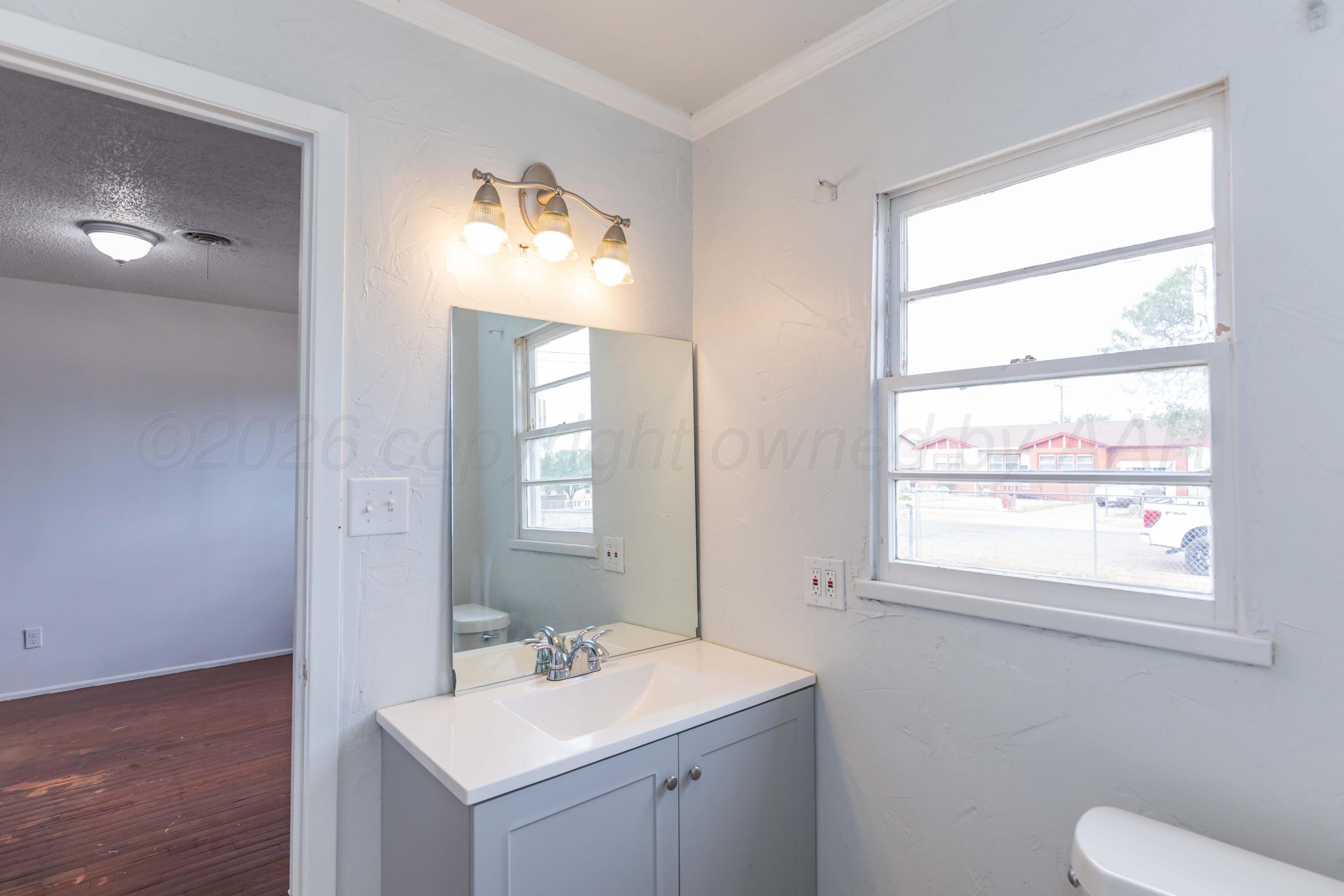 2901 S Apache Street Property Photo 20