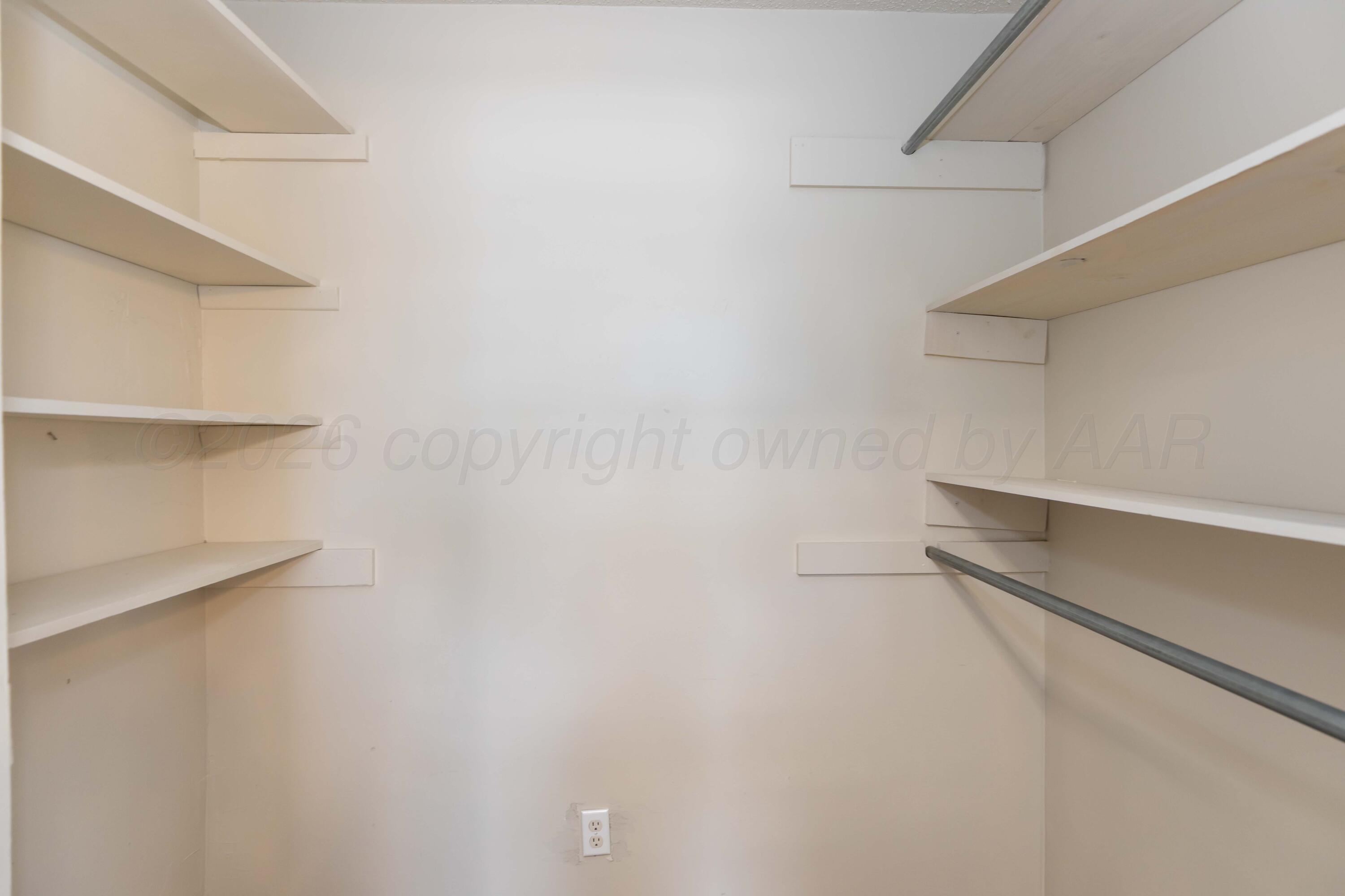 2901 S Apache Street Property Photo 22