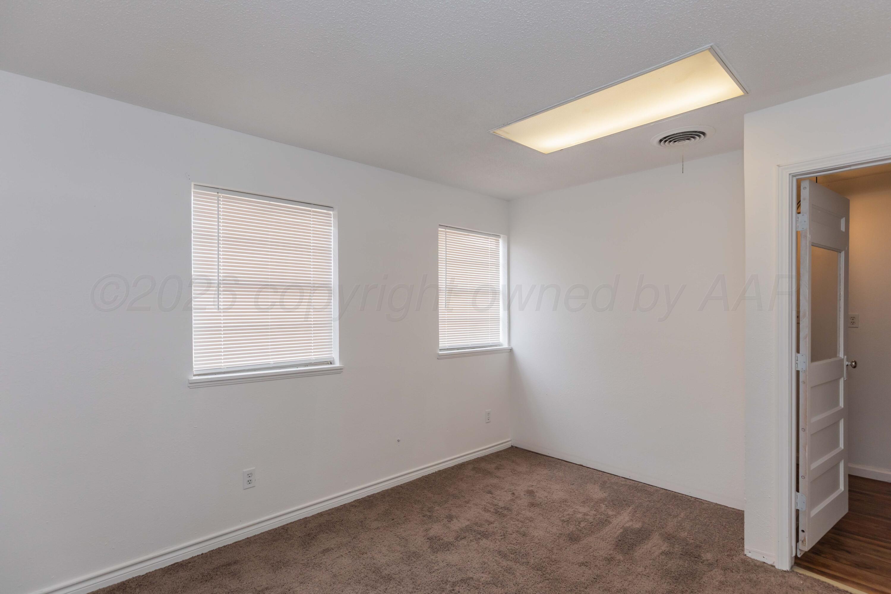 2901 S Apache Street Property Photo 35