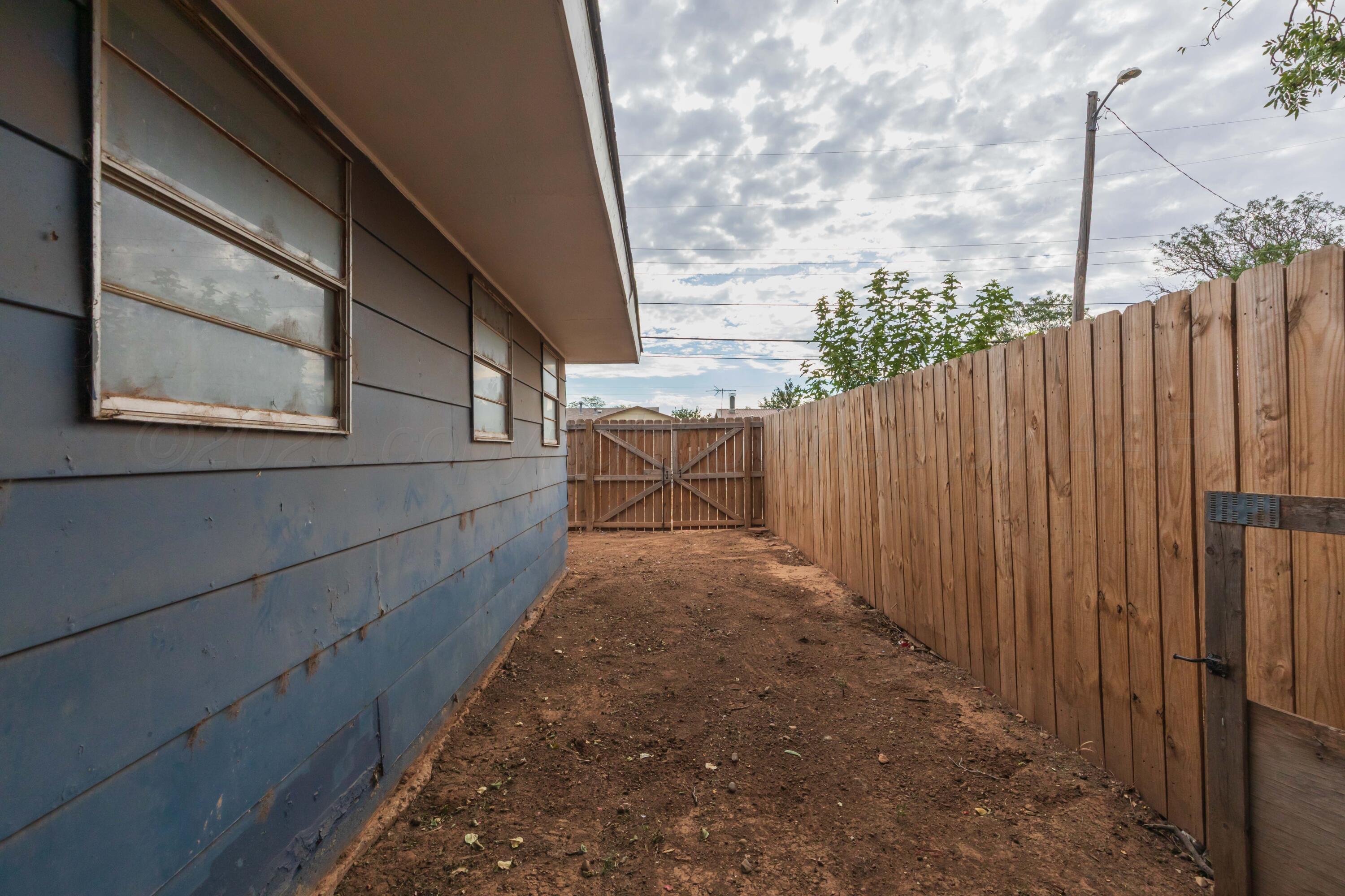 2901 S Apache Street Property Photo 40
