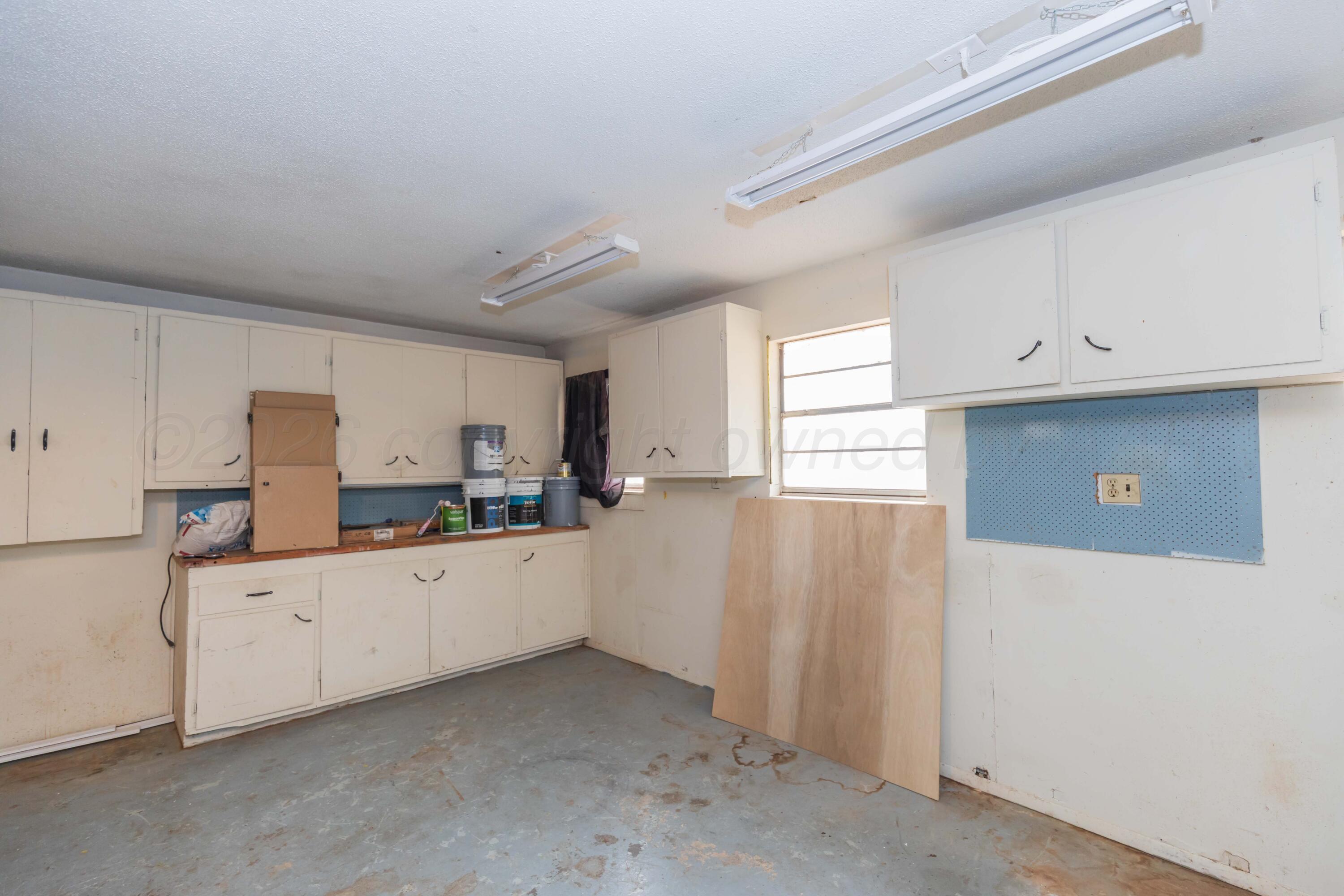 2901 S Apache Street Property Photo 44