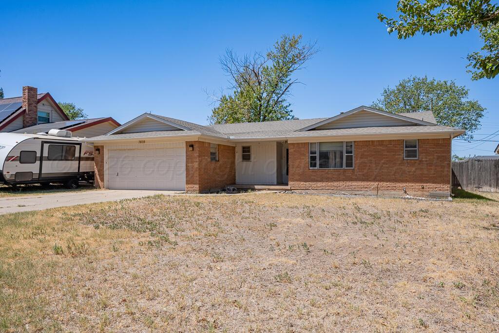 7609 Sombrero Drive Property Photo 3