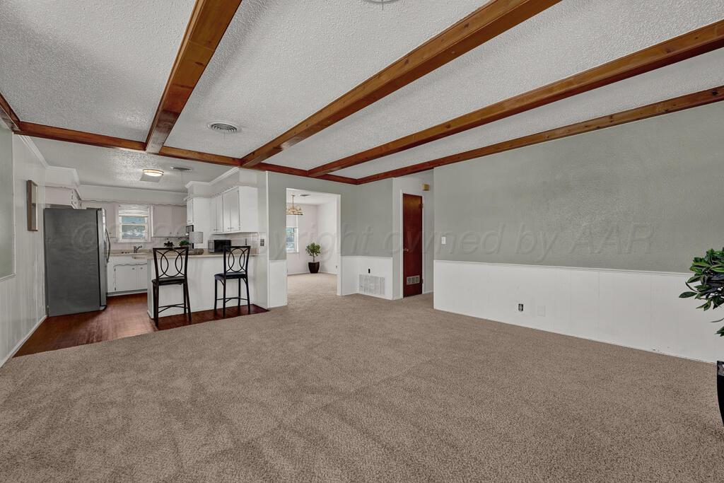 7609 Sombrero Drive Property Photo 5