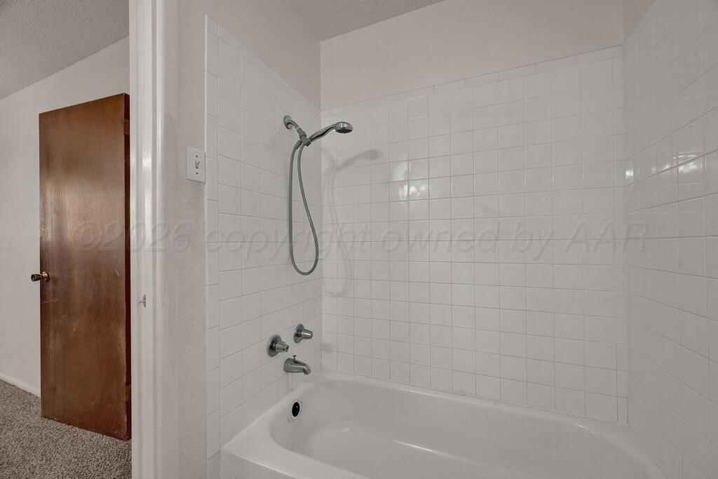 7609 Sombrero Drive Property Photo 17