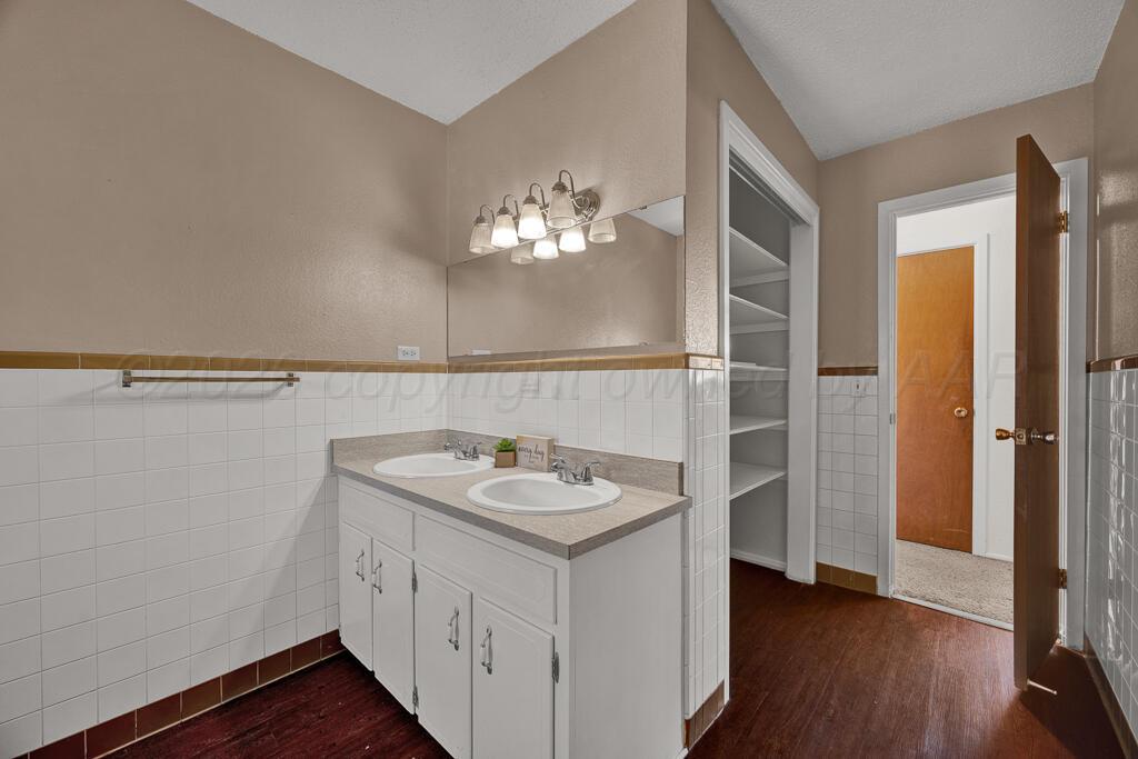 7609 Sombrero Drive Property Photo 21