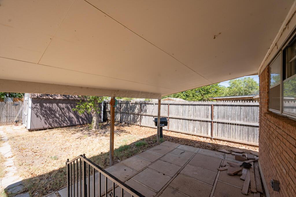 7609 Sombrero Drive Property Photo 25