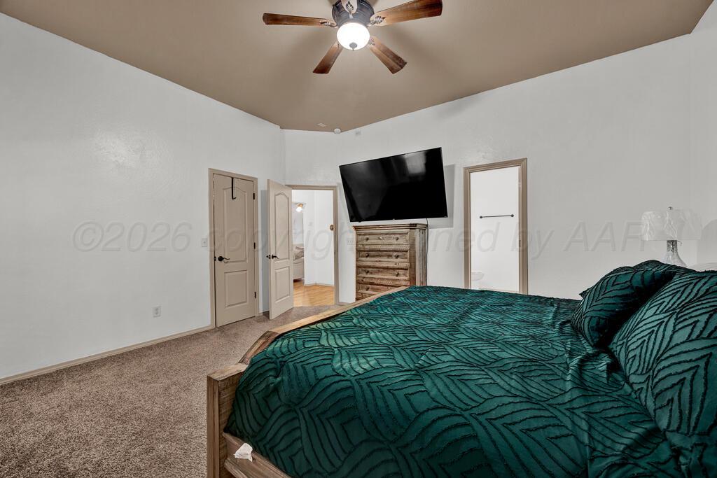 7001 Glenoak Lane Property Photo 15