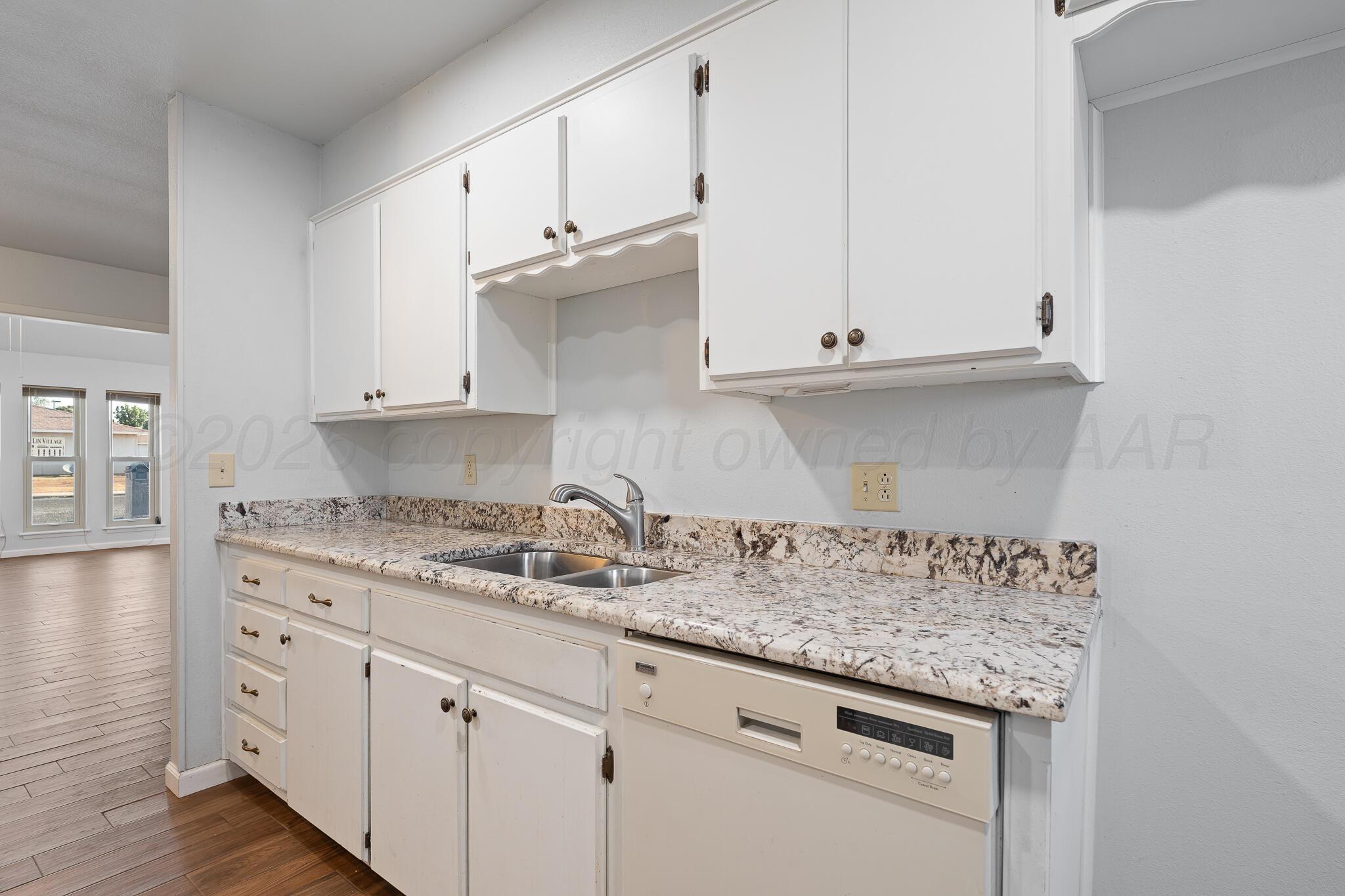 5729 Wabash Street Property Photo 7
