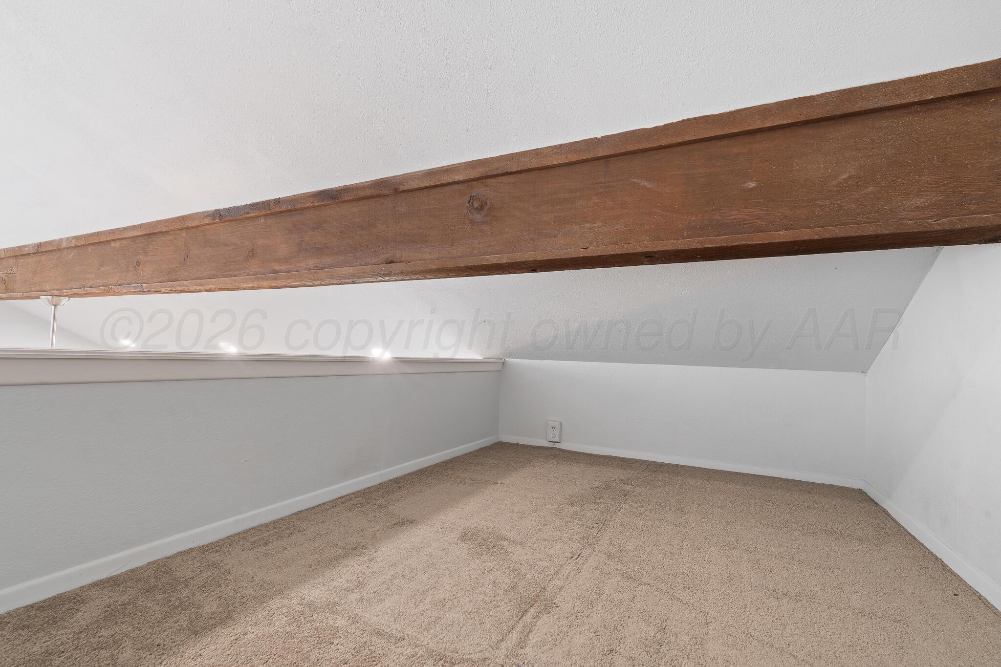 5729 Wabash Street Property Photo 10