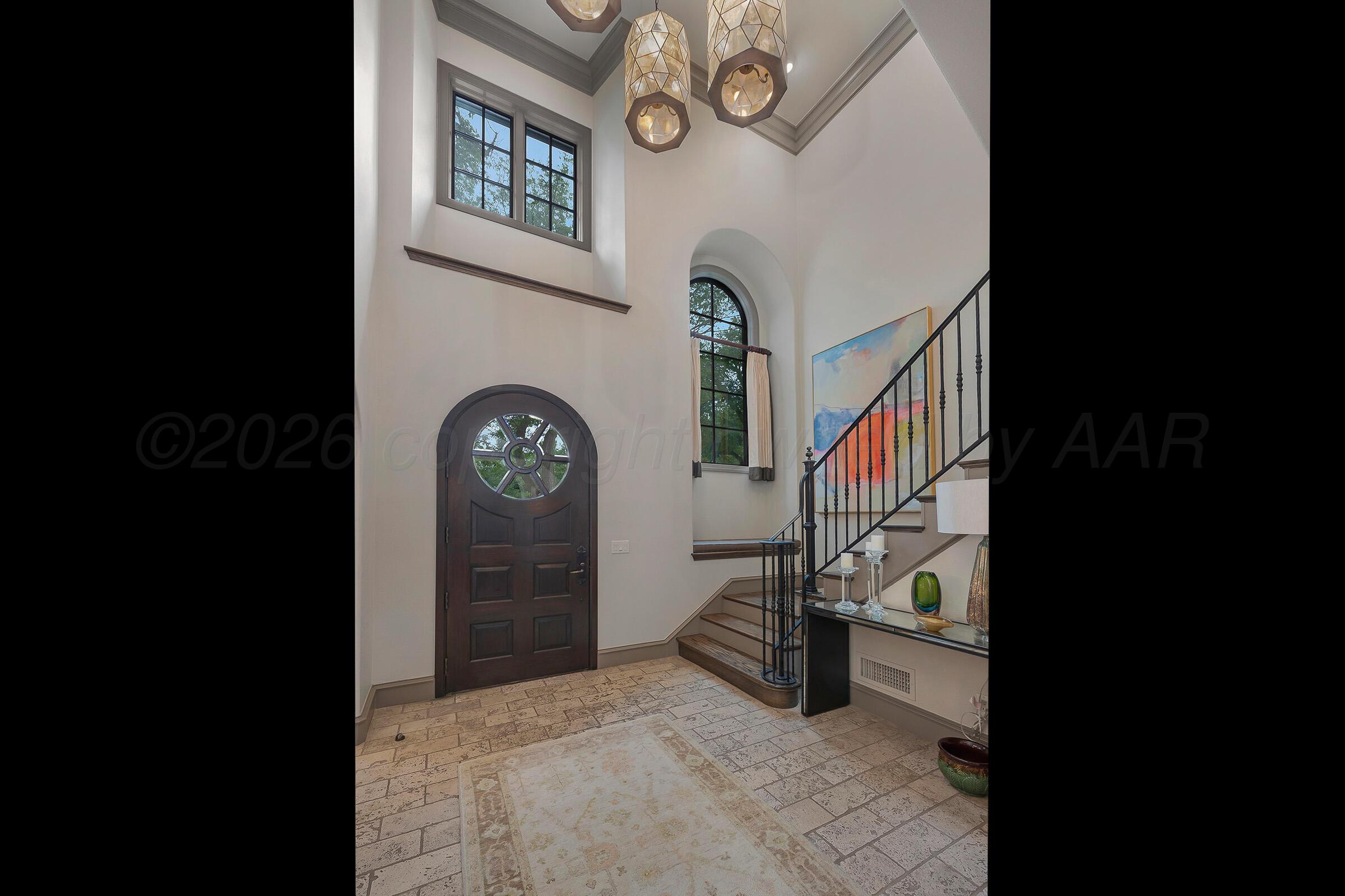 2605 S Hughes Street Property Photo 4