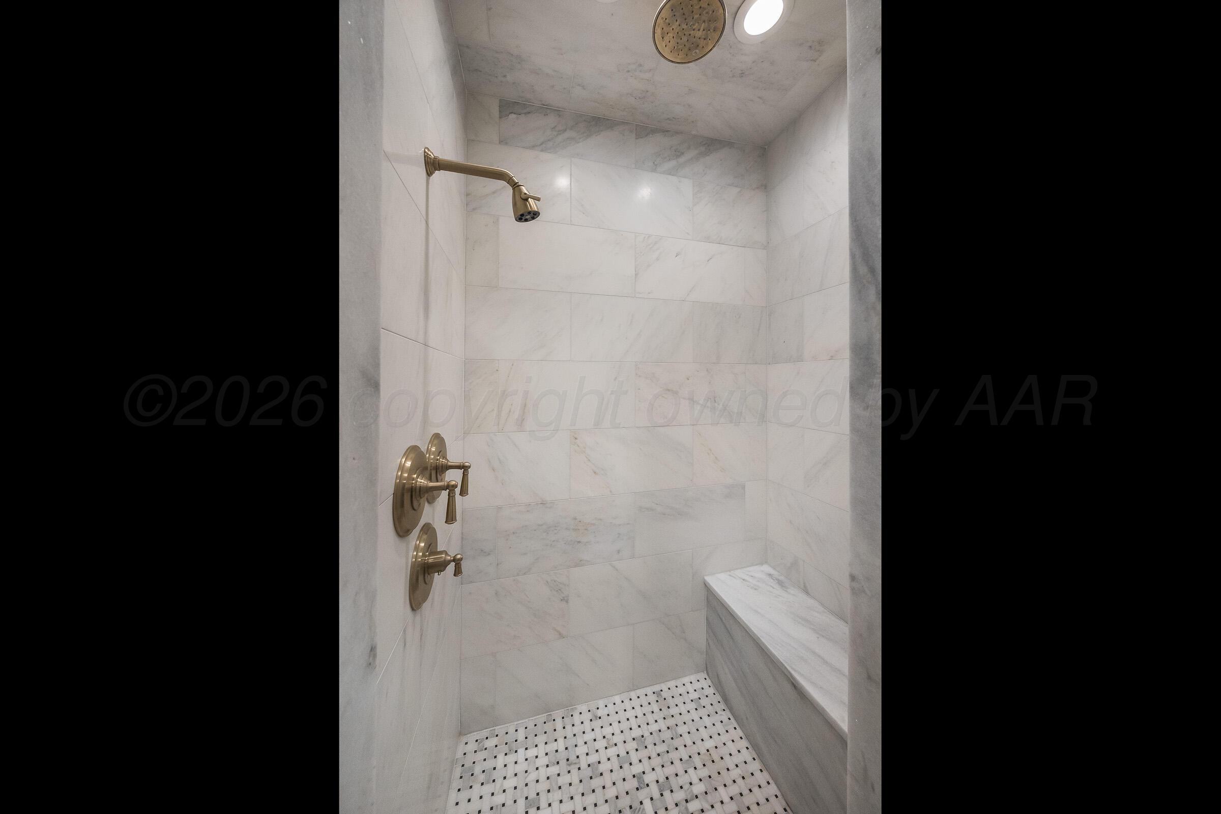 2605 S Hughes Street Property Photo 30