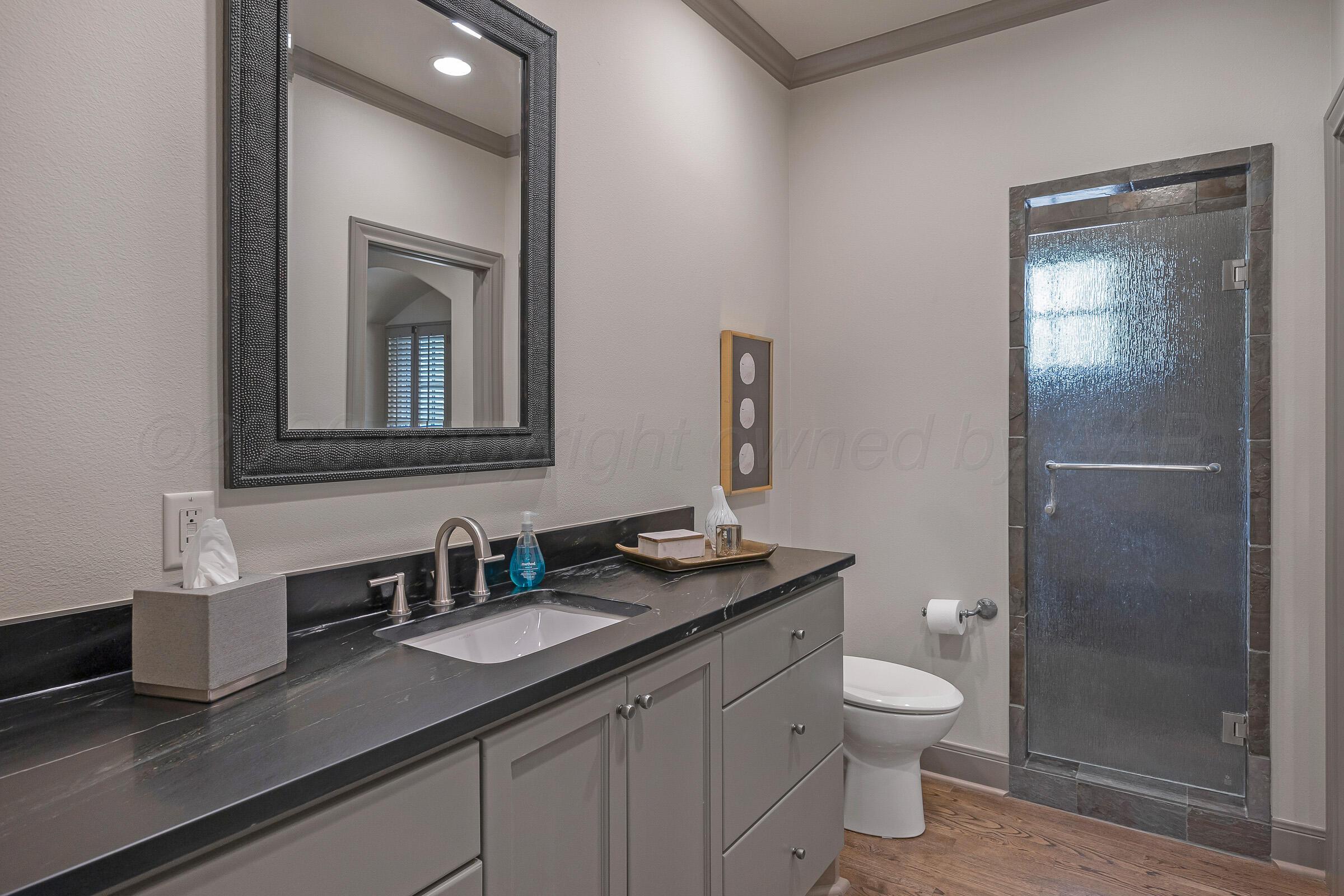 2605 S Hughes Street Property Photo 40