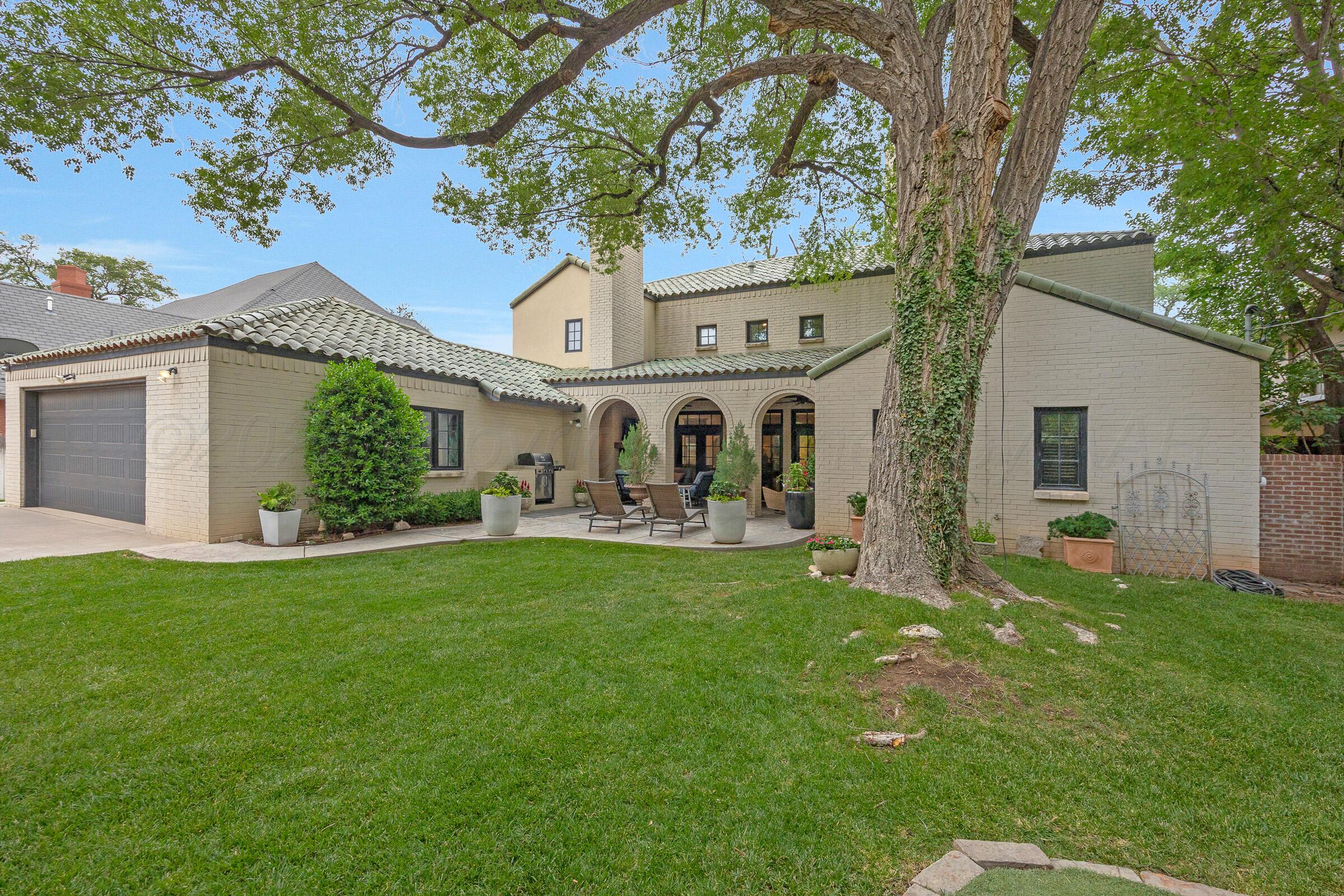 2605 S Hughes Street Property Photo 48