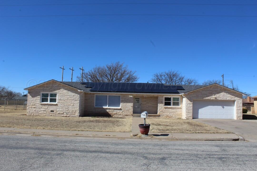 125 D Avenue Property Photo 1