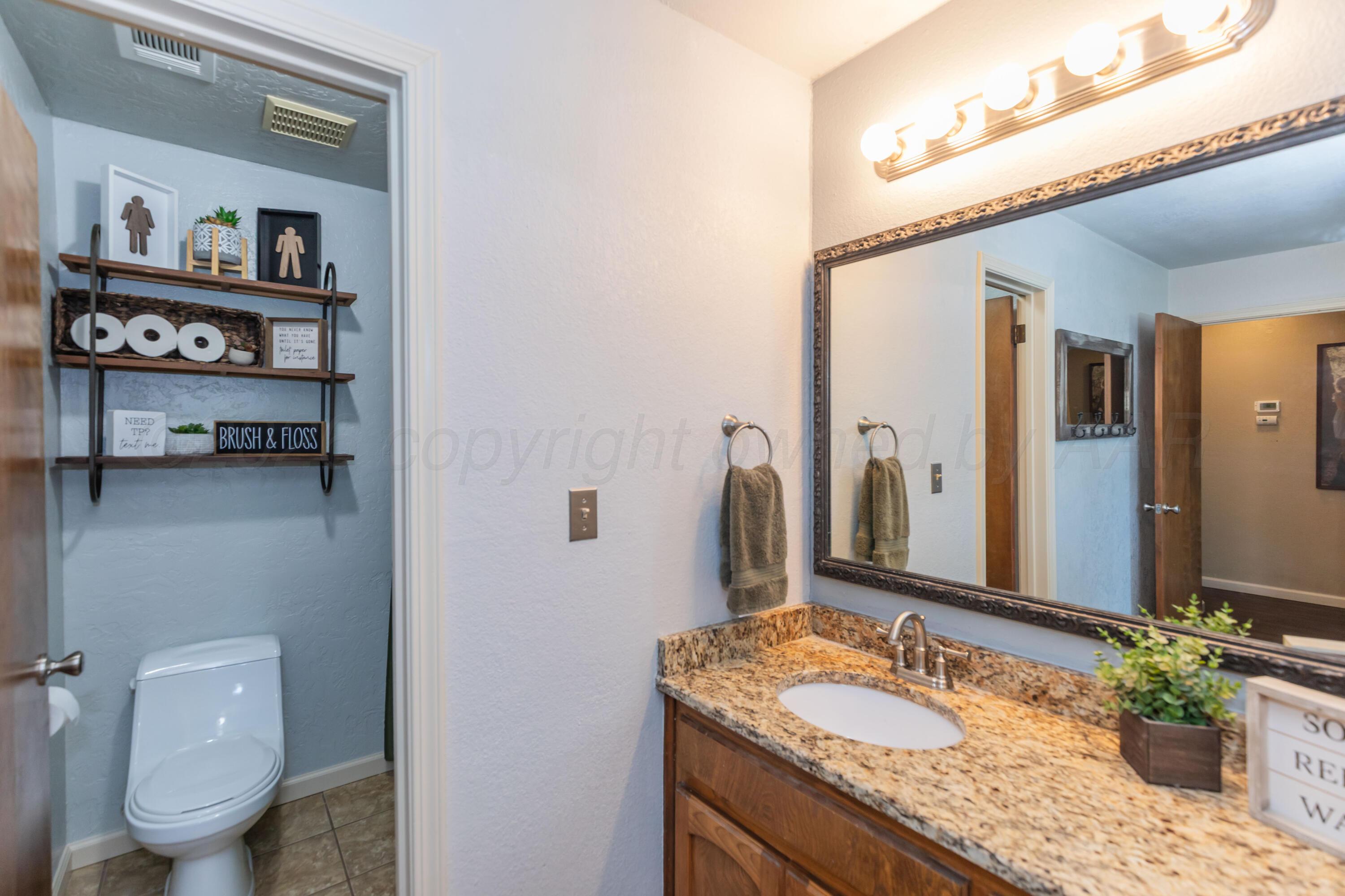 2338 N Fir Street Property Photo 25