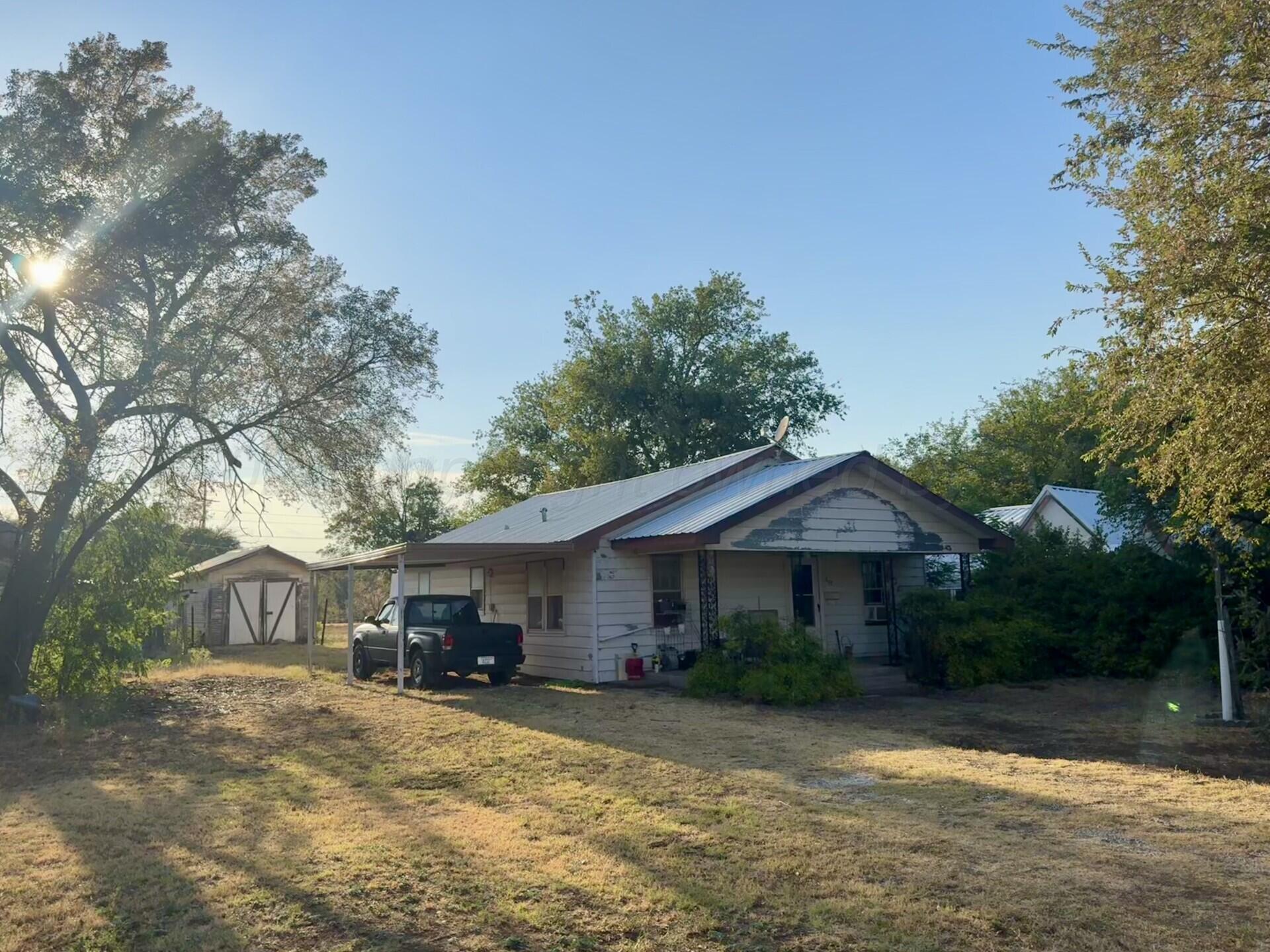 407 S Choctaw Street Property Photo 4