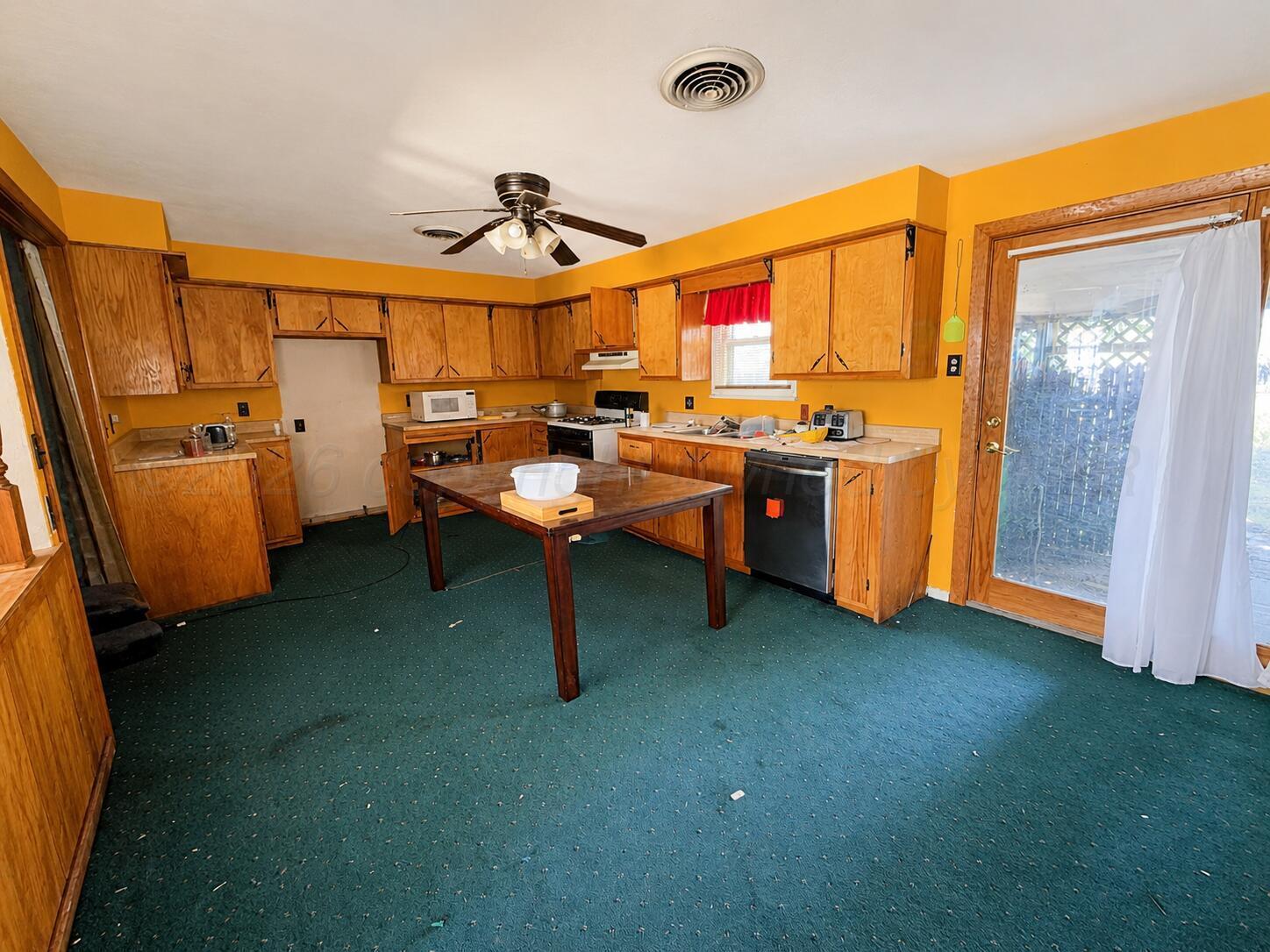 1013 E Kingsmill Avenue Property Photo 7