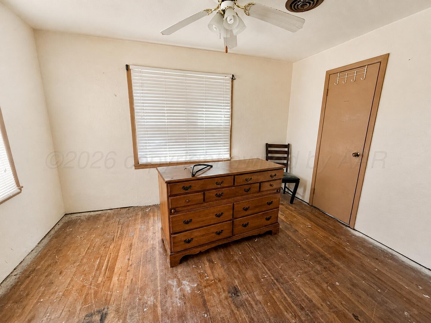 1013 E Kingsmill Avenue Property Photo 9