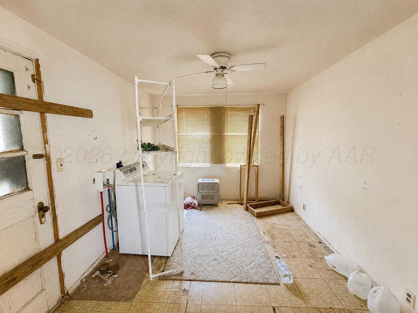 1013 E Kingsmill Avenue Property Photo 10