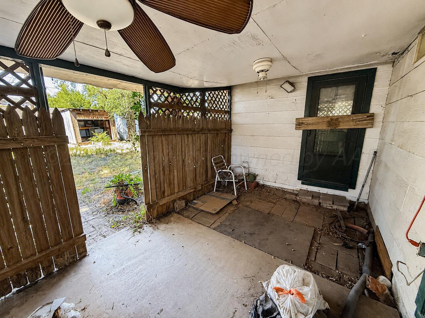 1013 E Kingsmill Avenue Property Photo 11