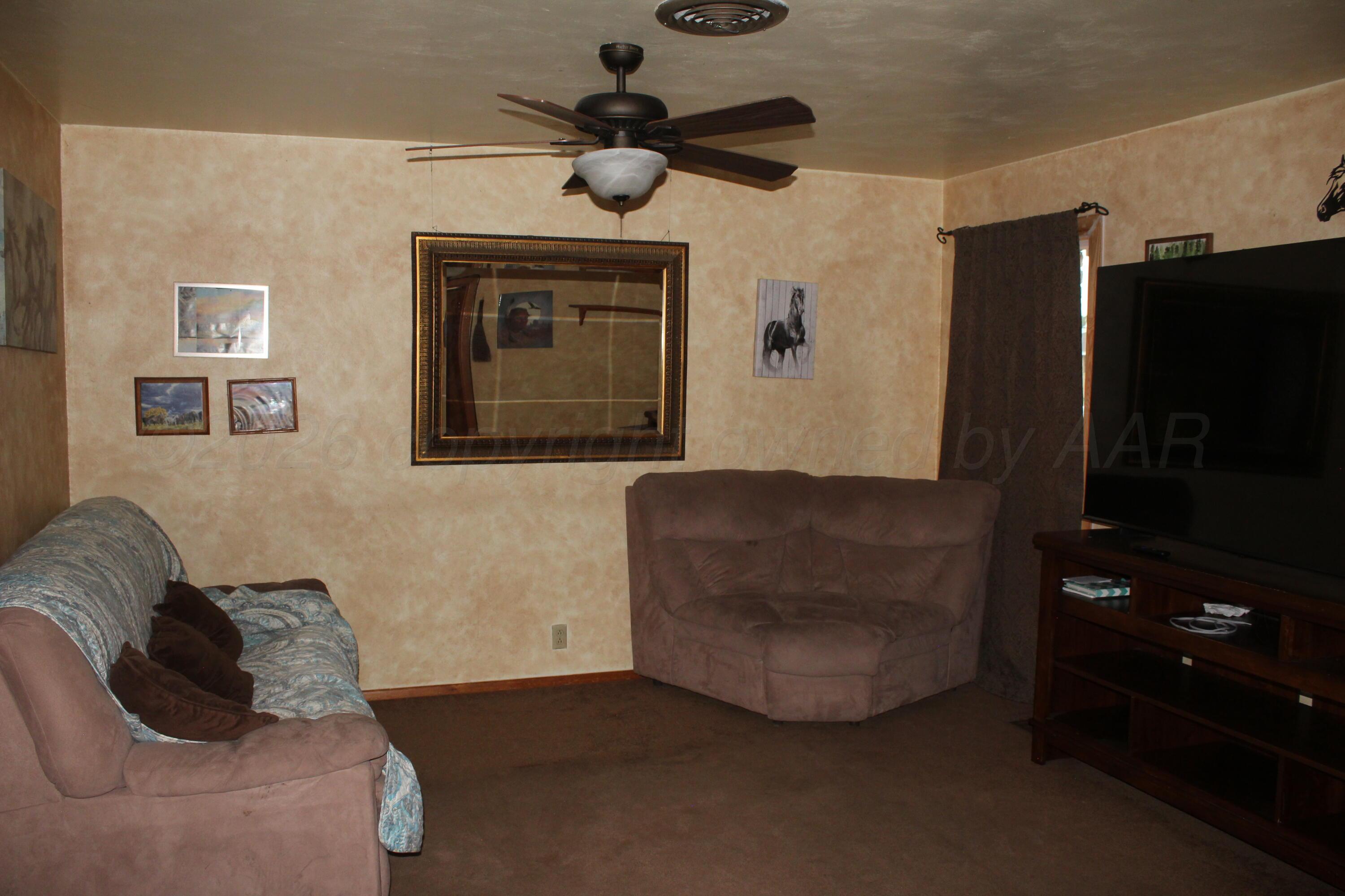 1212 Columbia Avenue Property Photo 4