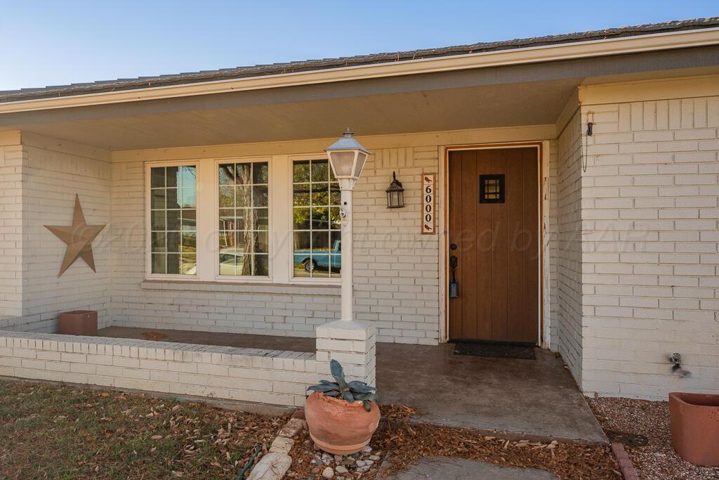 6000 Hatfield Circle Property Photo 6