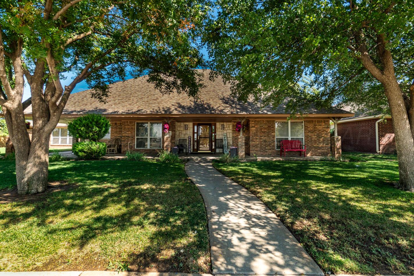 7108 Glenoak Lane Property Photo 1