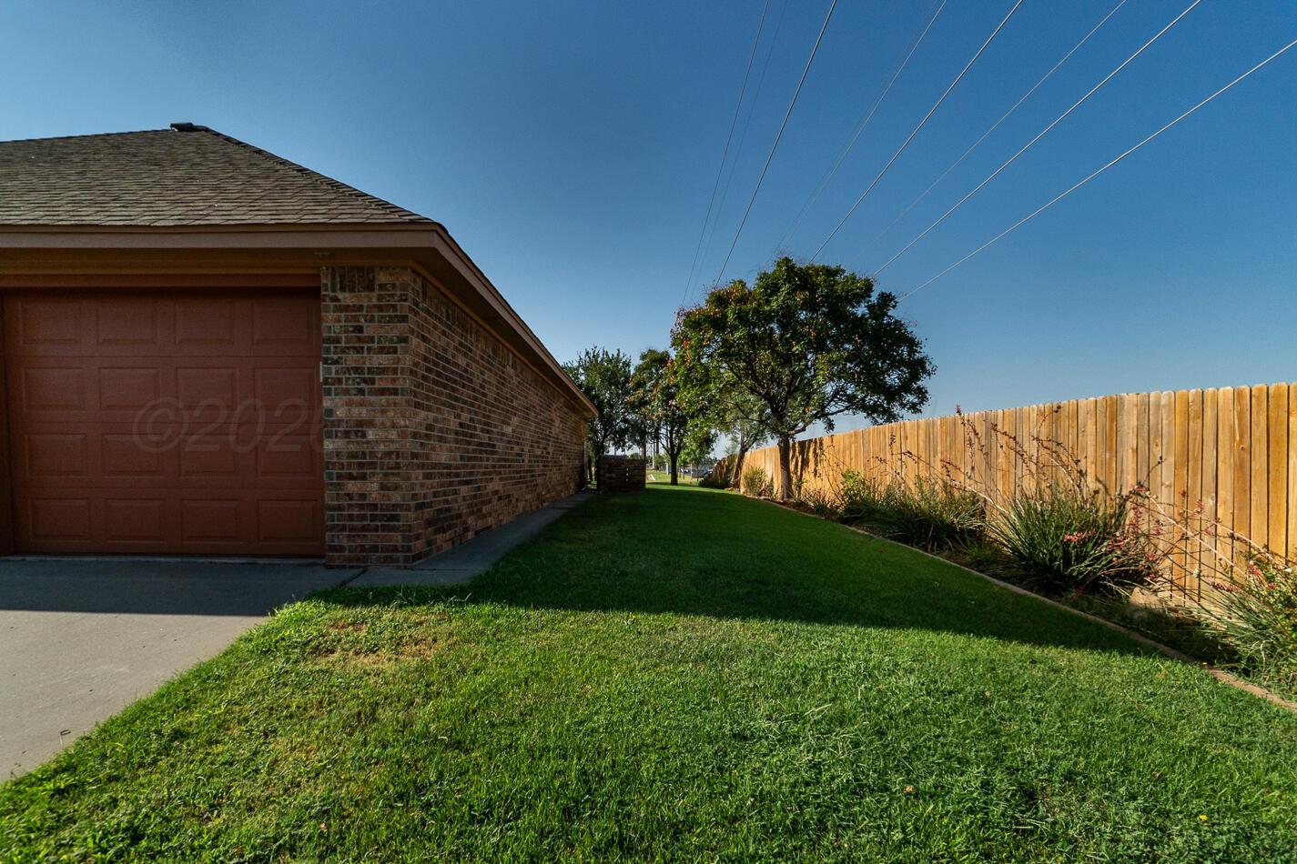 7108 Glenoak Lane Property Photo 44