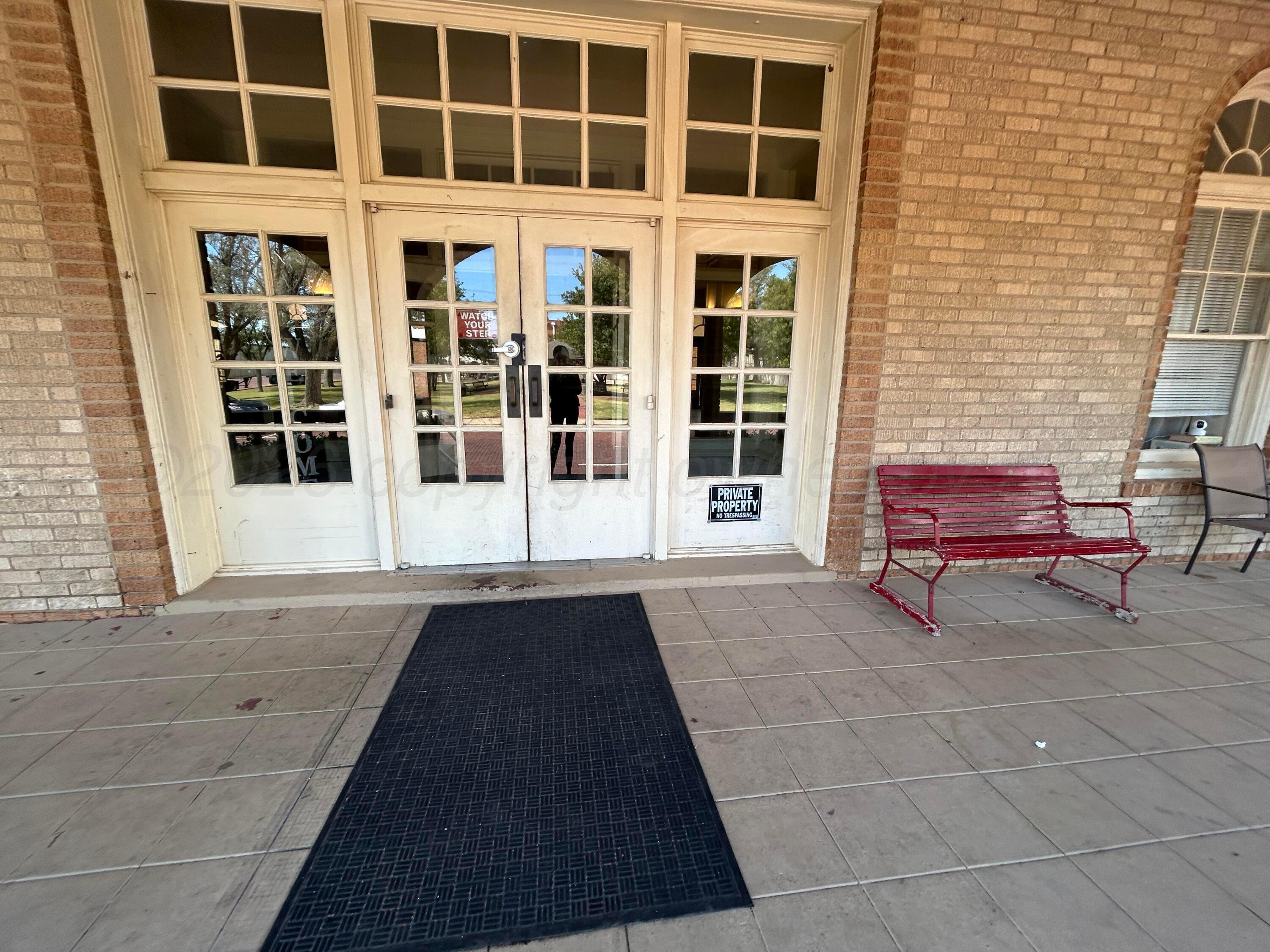 120 S Russell Street Property Photo 2