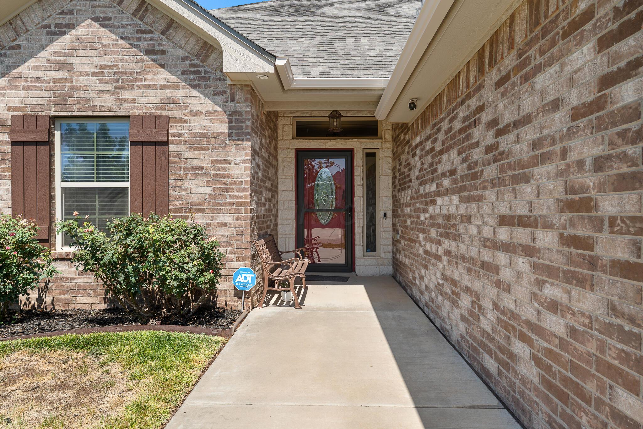 27 William Lane Property Photo 5