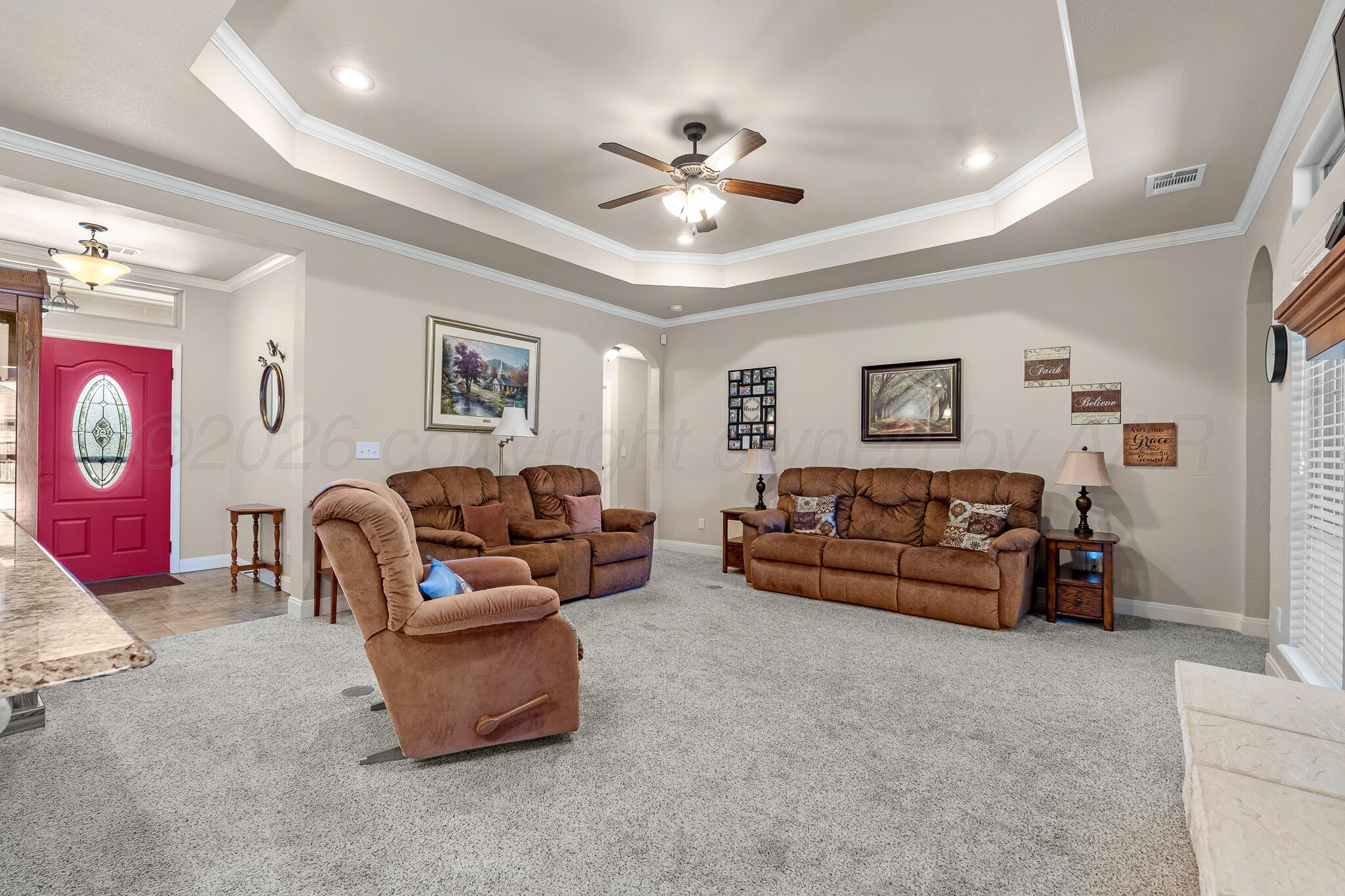 27 William Lane Property Photo 8